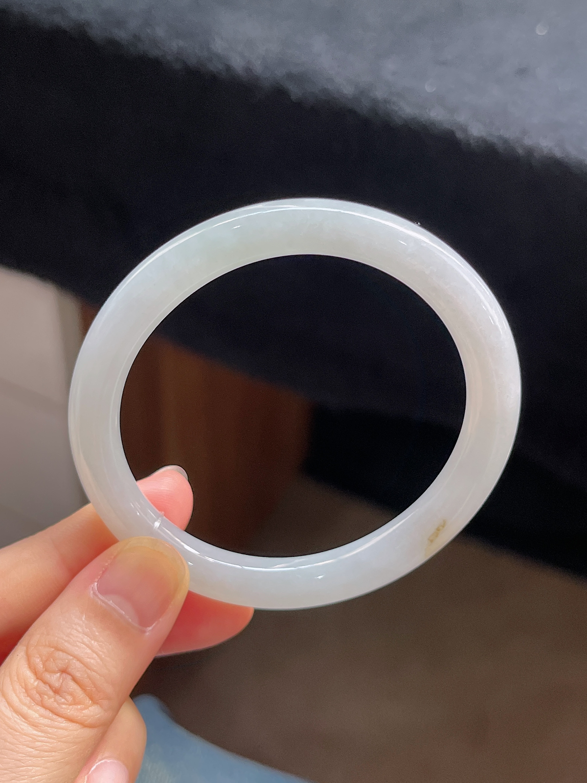 贵妃镯53.3圈口，翡翠冰糯种白色手镯