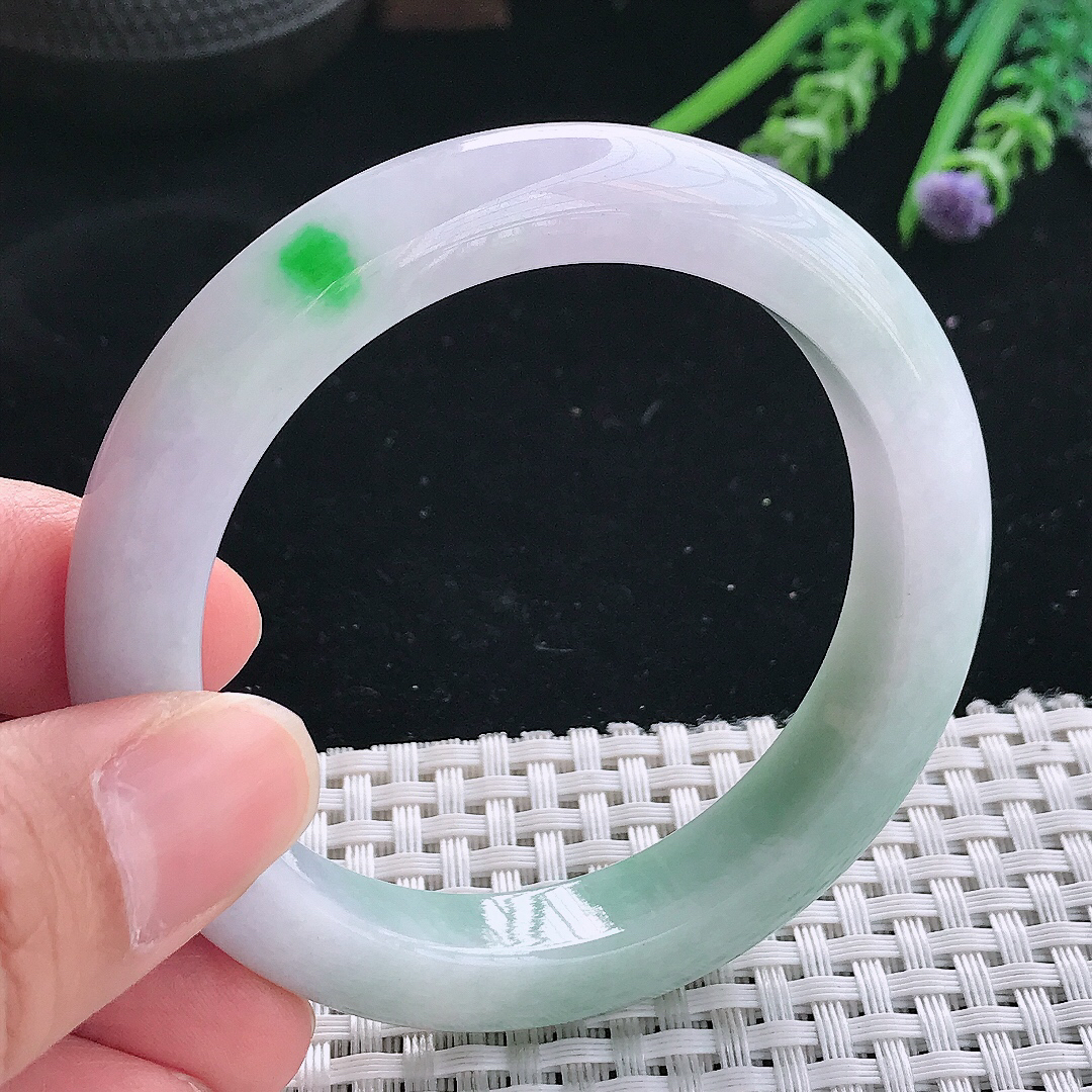 实拍天然翡翠54.5/11.2/9老坑精美冰润飘阳绿手镯翡翠玉镯手环