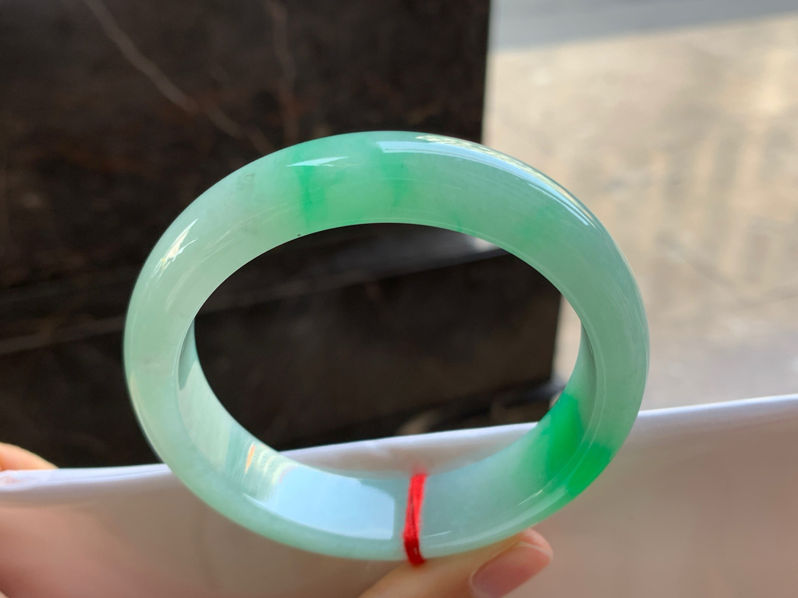 58-14-8.8

阳绿色手镯^_^色阳 玉质温润