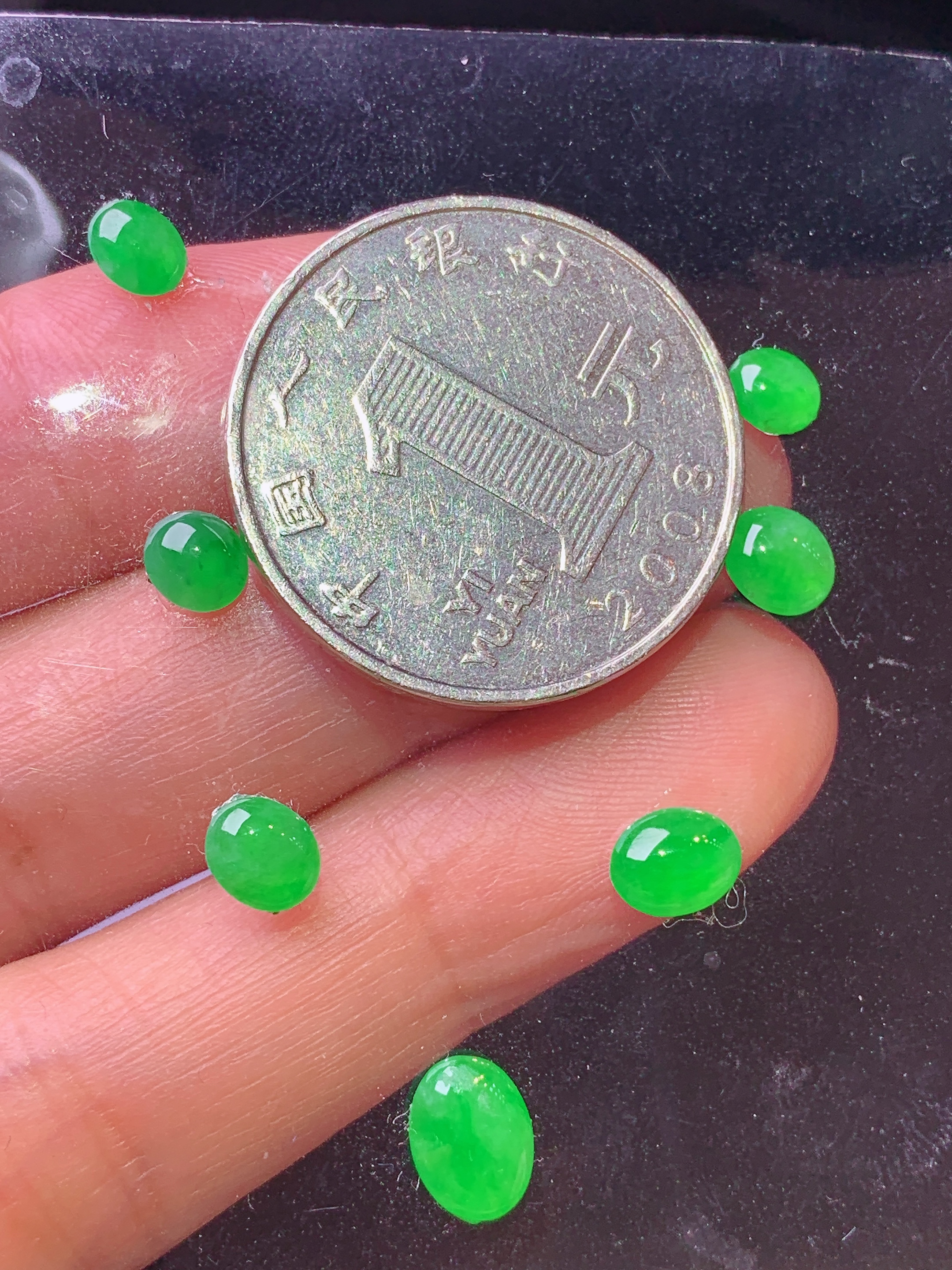 镶嵌款 满绿蛋面一手 玉质细腻 色泽艳丽清新 水润亮眼 整体尺寸7.5*5.6*2.5L2