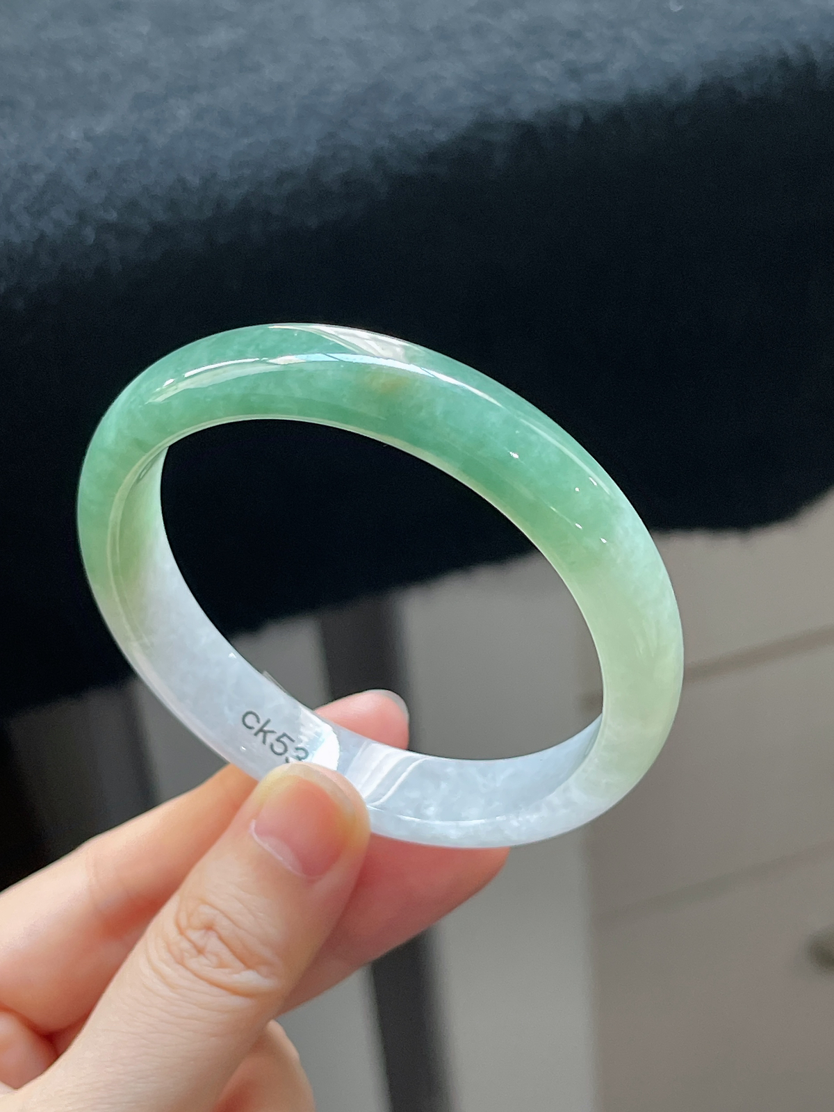 正圈56.3圈口，翡翠糯化种灰绿色手镯