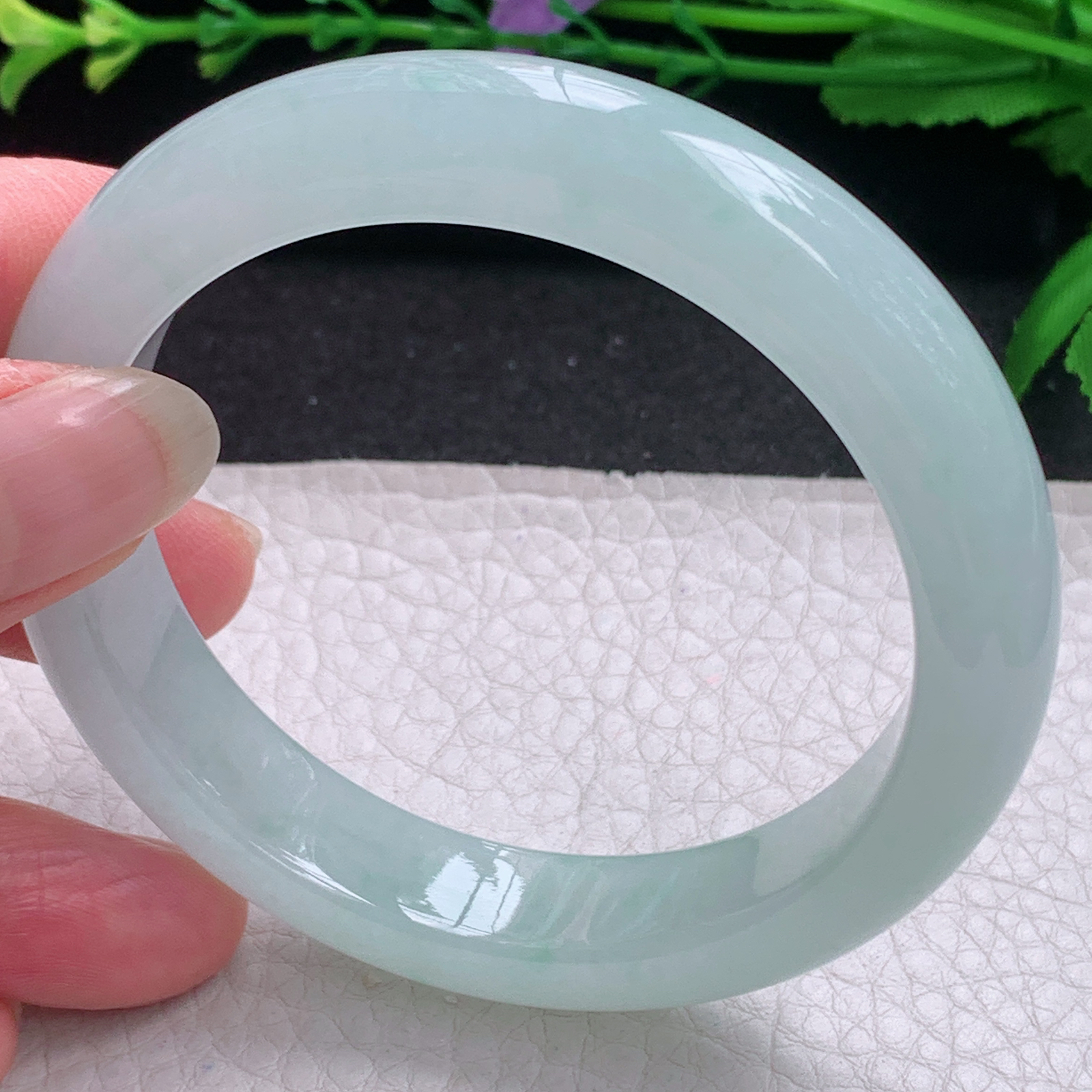 xo清爽款55.8*12.2*8.5平安镯 缅甸翡翠A货玉手镯精美冰爽浅绿宽边玉手镯