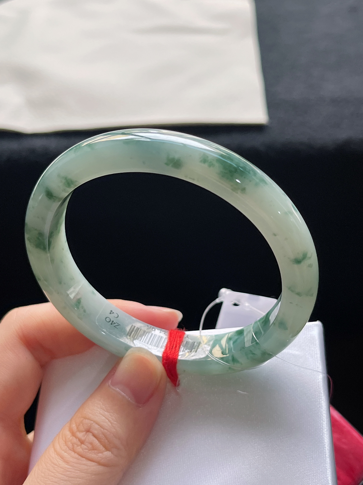 贵妃镯54.3圈口，翡翠冰糯种绿色手镯