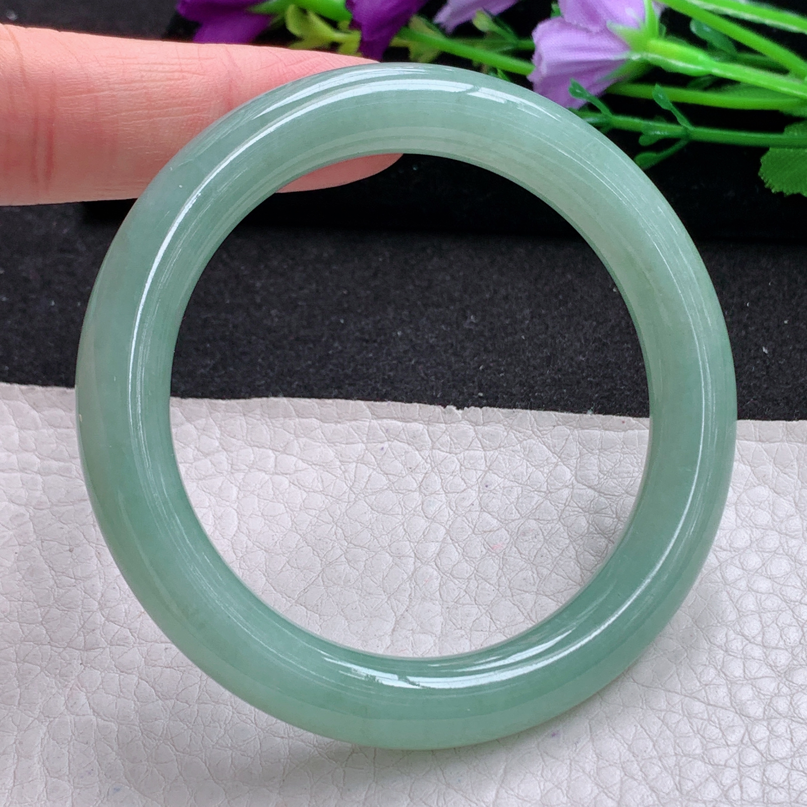 nc清新款54.5*9.8美人镯 缅甸翡翠A货玉手镯精美水绿圆条叮当镯