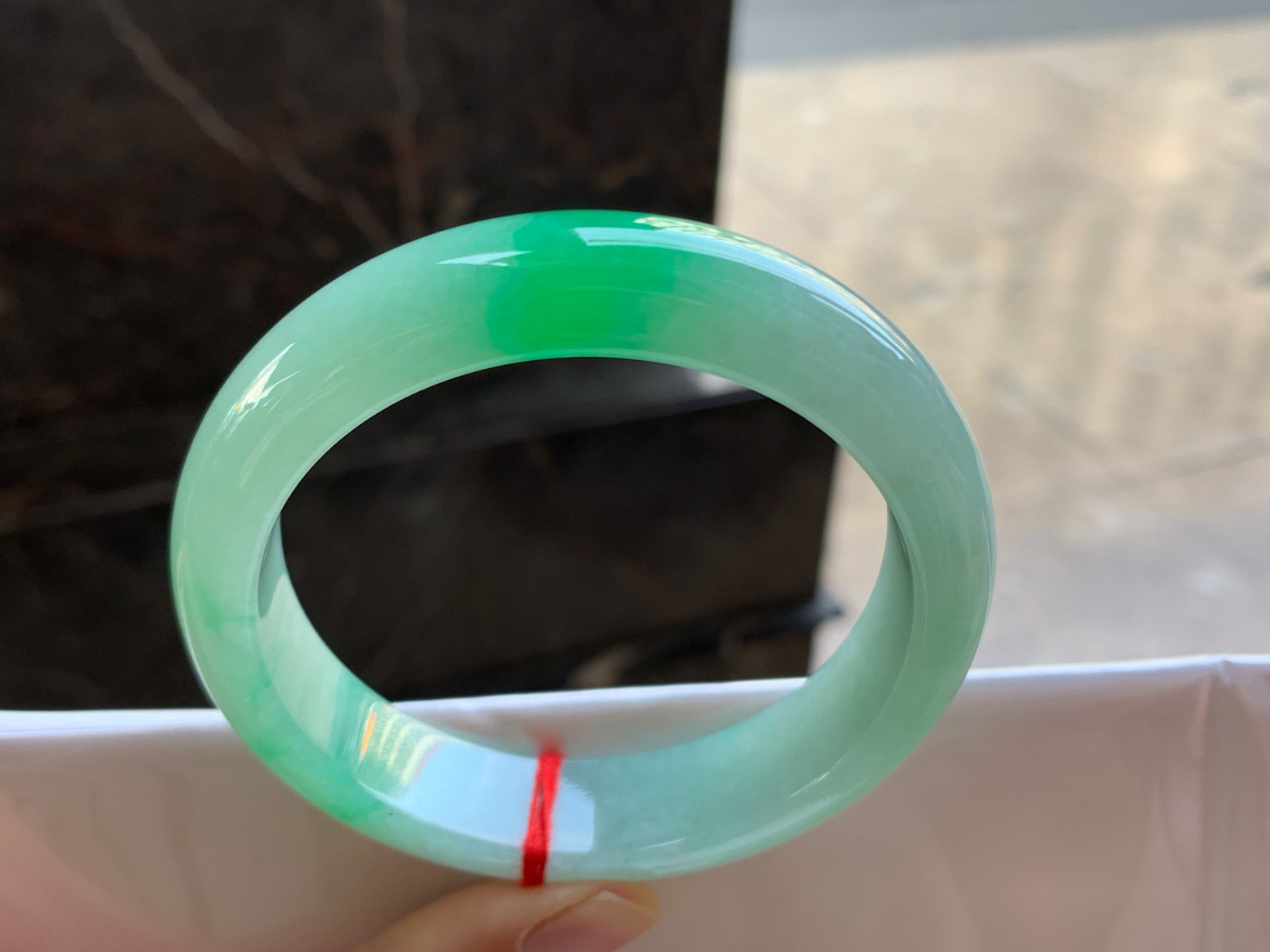 58-14-8.8

阳绿色手镯^_^色阳 玉质温润