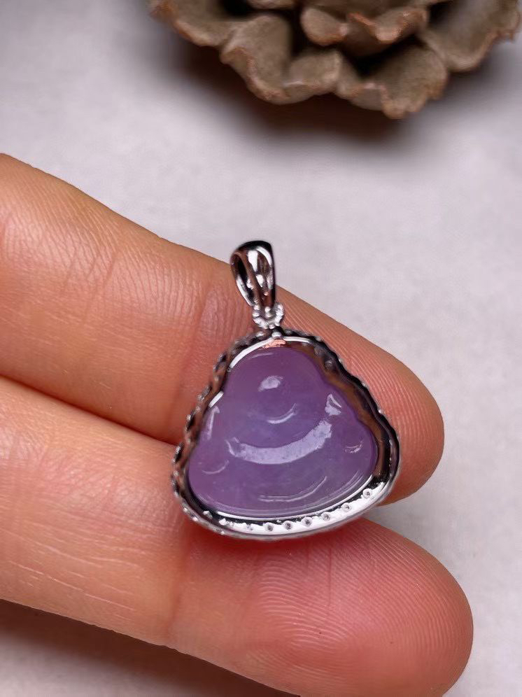 冰种淡紫罗兰佛公吊坠、真金真钻镶嵌，种水好，玉质细腻 .裸石尺寸 14.3*12.8