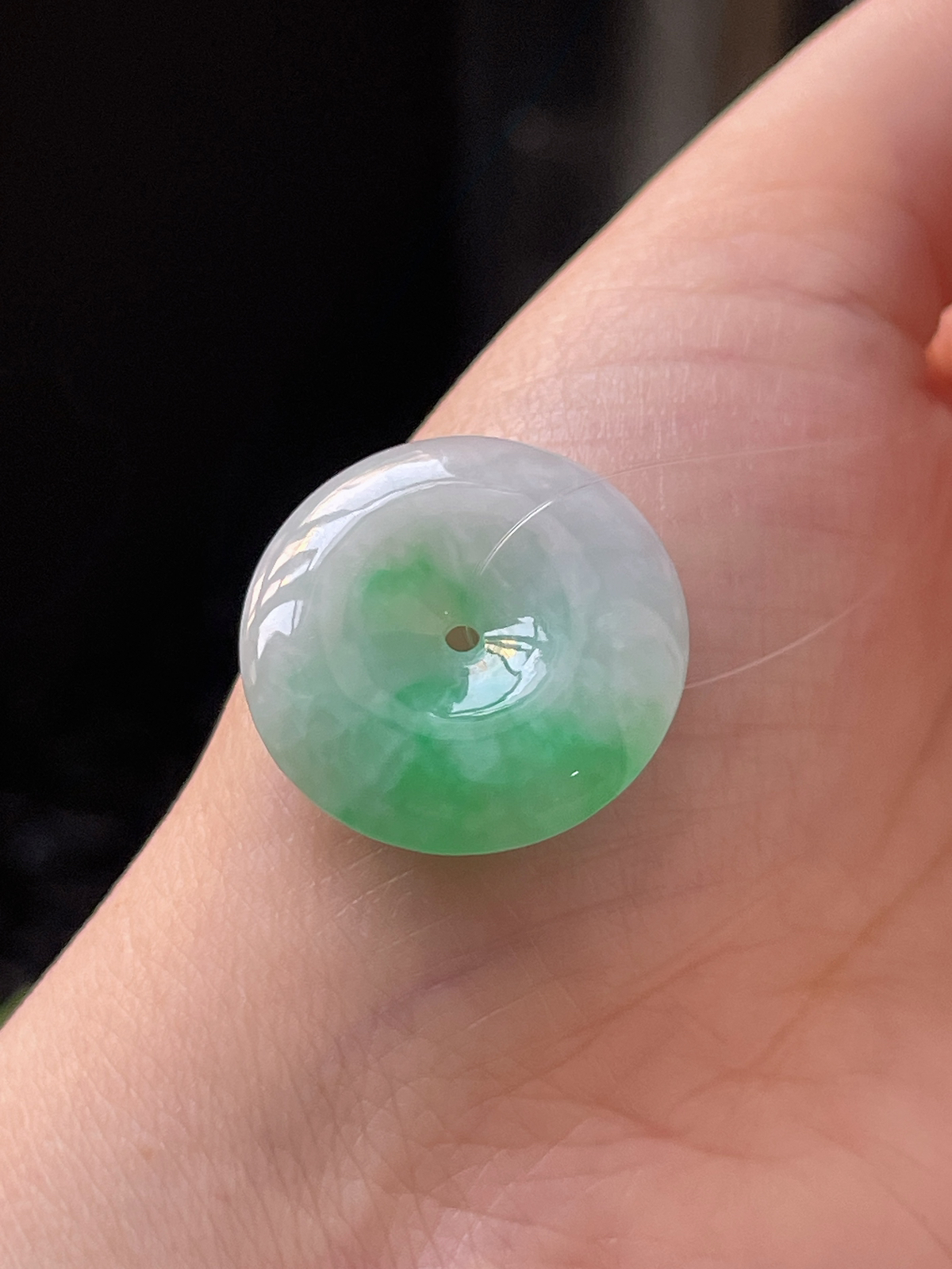 翡翠糯化种飘绿平安扣