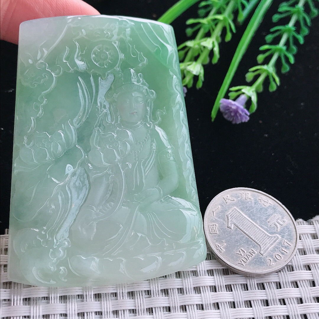 实拍A货翡翠66/48/5.3老坑冰胶水灵冰晴绿持莲观音吊坠翡翠大势至菩萨