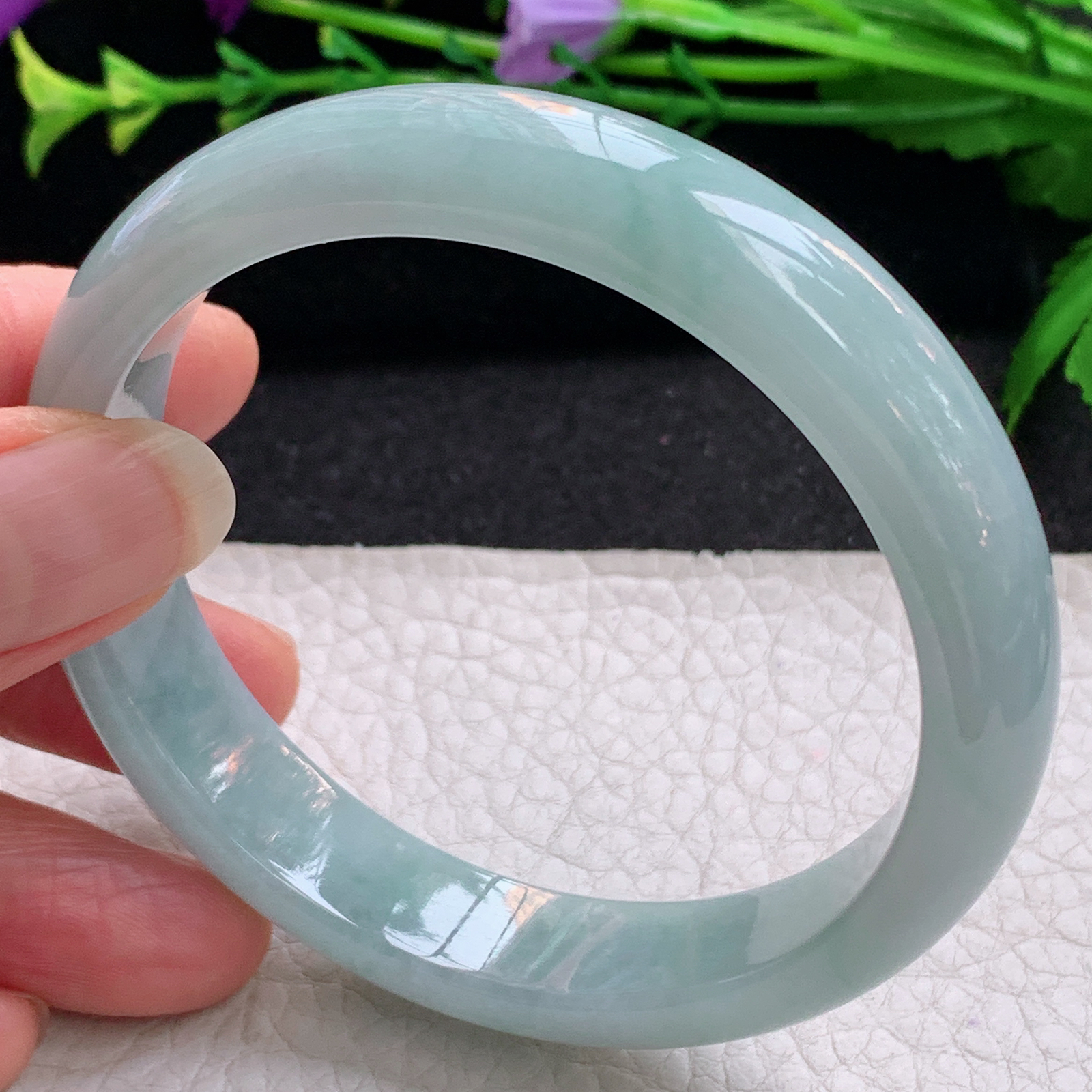 js实拍59*12.8*7.2平安镯 天然缅甸翡翠A货手镯淡蓝底正圈玉手环