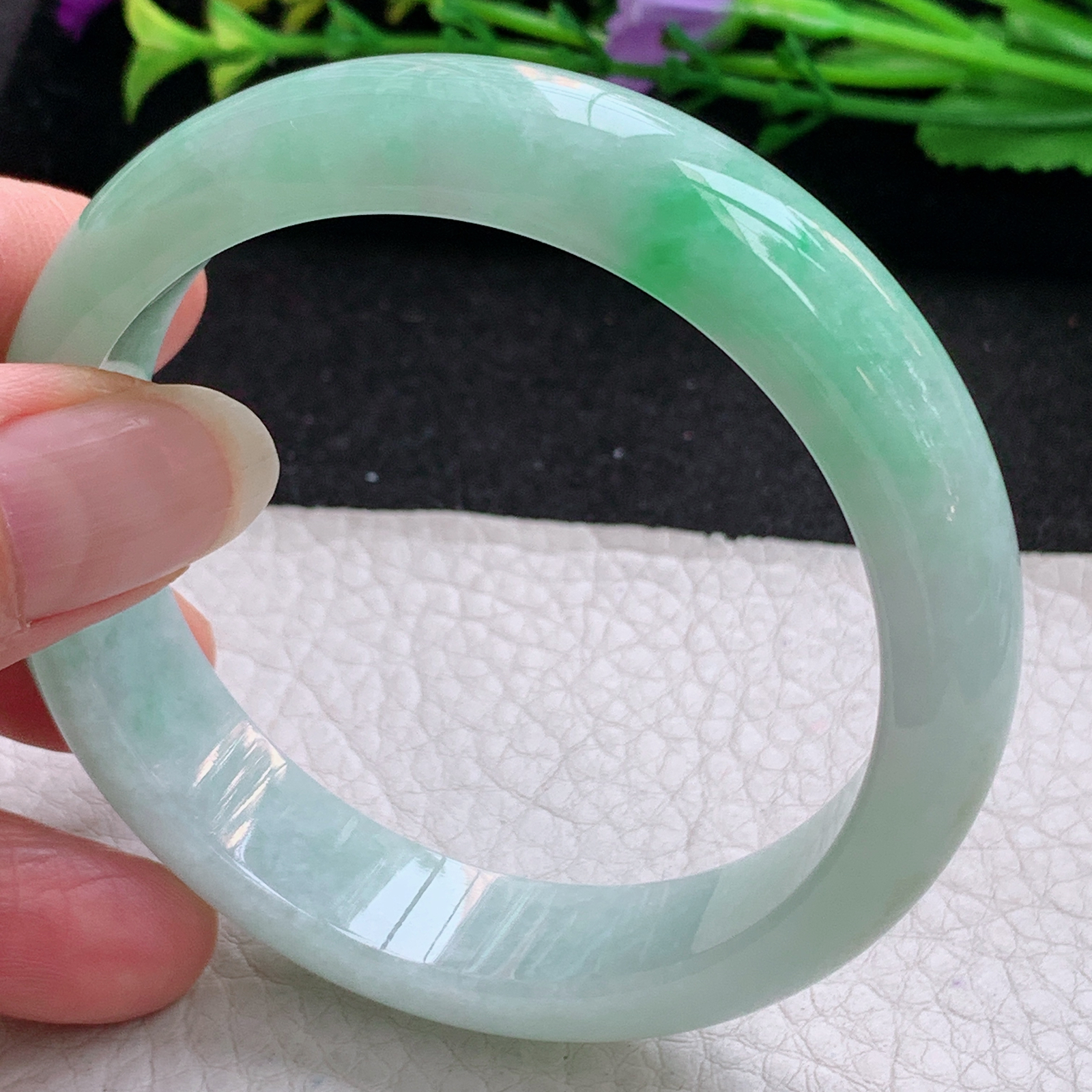 yh清新56*13.8*7.5平安镯 天然缅甸翡翠A货手镯水润飘绿宽边正圈玉手环