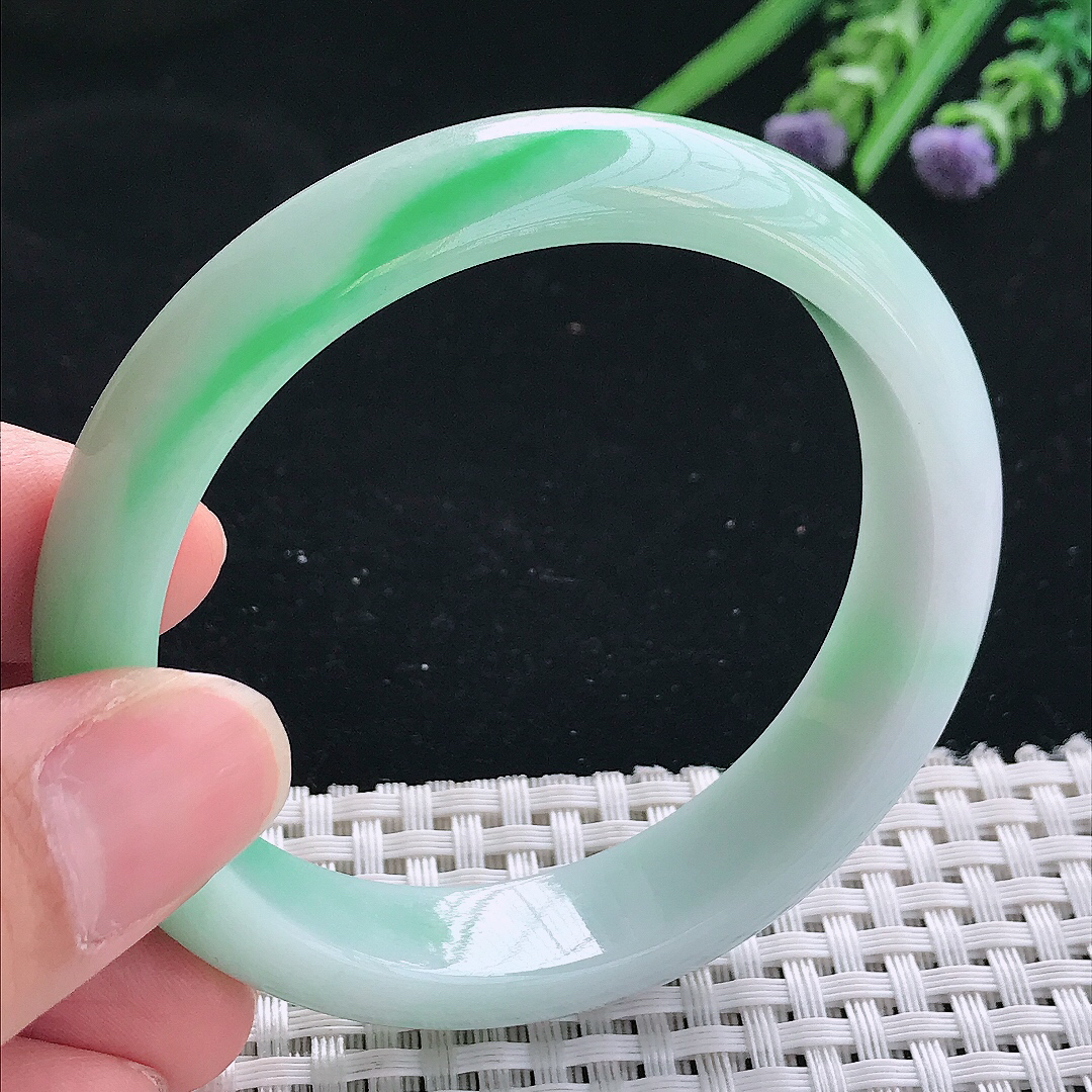 实拍天然翡翠55.5/12.9/7.8老坑精美飘阳绿手镯翡翠玉镯手环