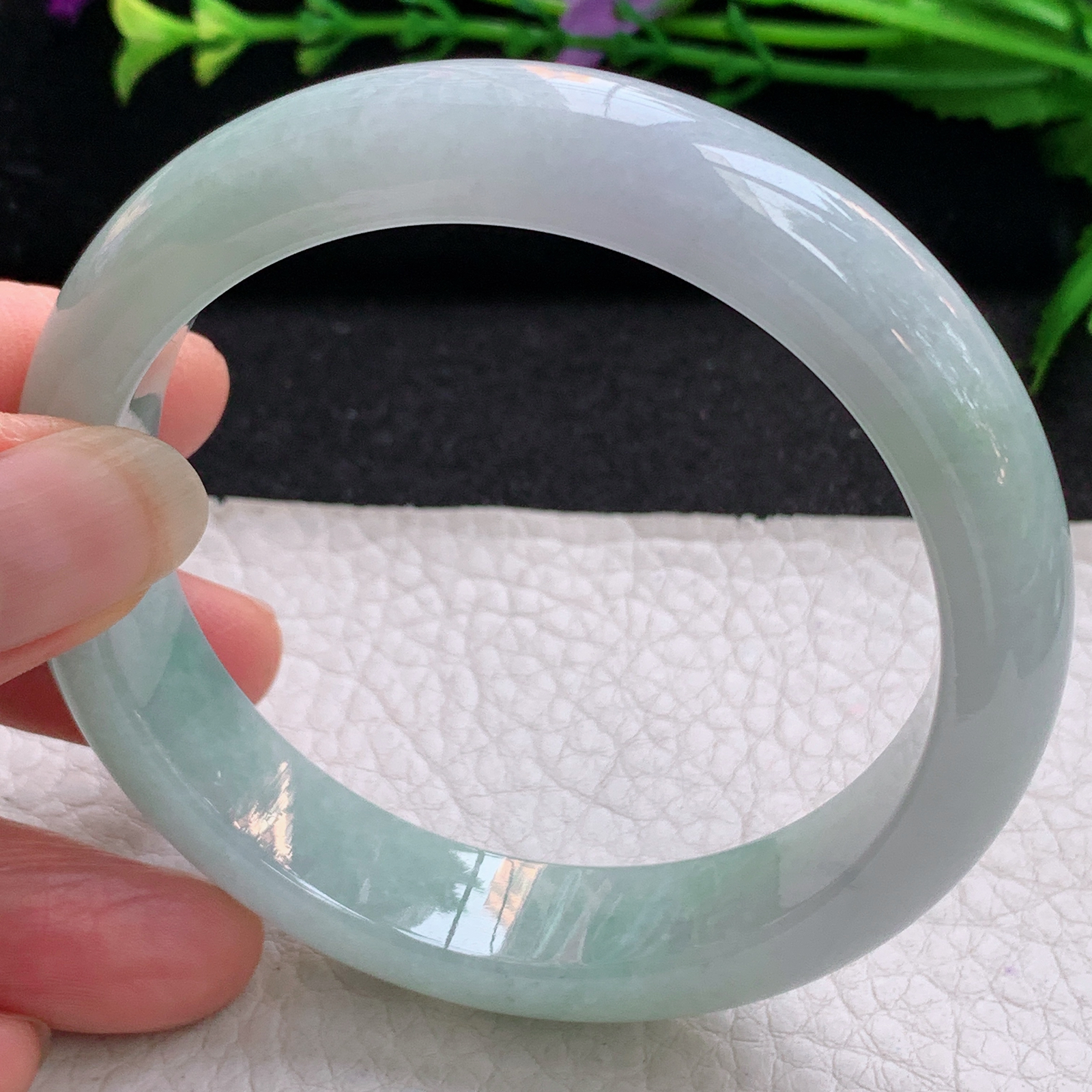 js实拍58*13.3*8.2平安镯 天然缅甸翡翠A货手镯清爽飘绿正圈玉手环