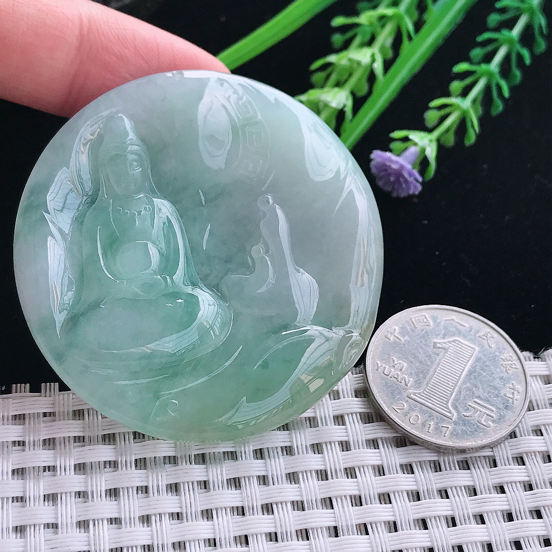实拍A货翡翠53.8/5.8老坑冰胶水灵冰晴无相观音吊坠翡翠挂件