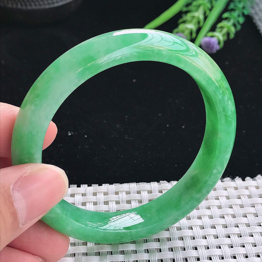 实拍天然翡翠56.5/11.8/8.3老坑精美满绿辣阳绿手镯翡翠玉镯手环