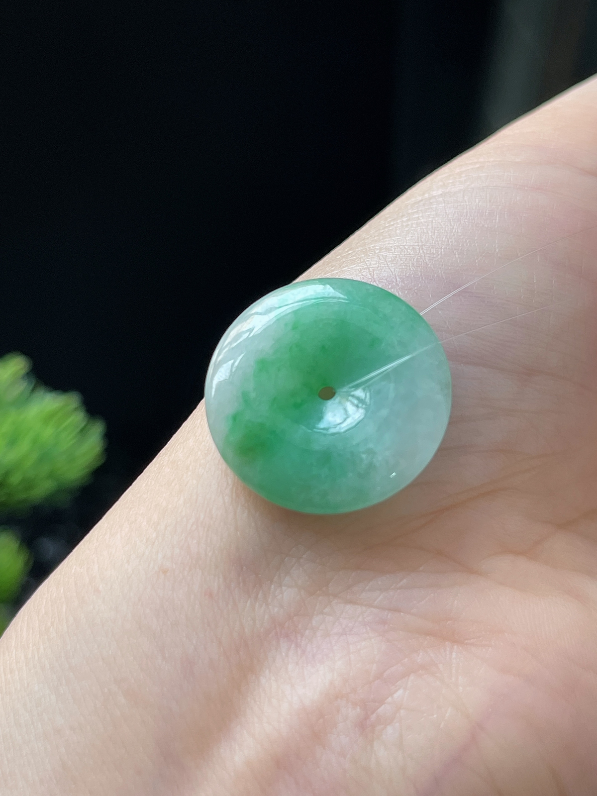 翡翠糯化种飘绿平安扣