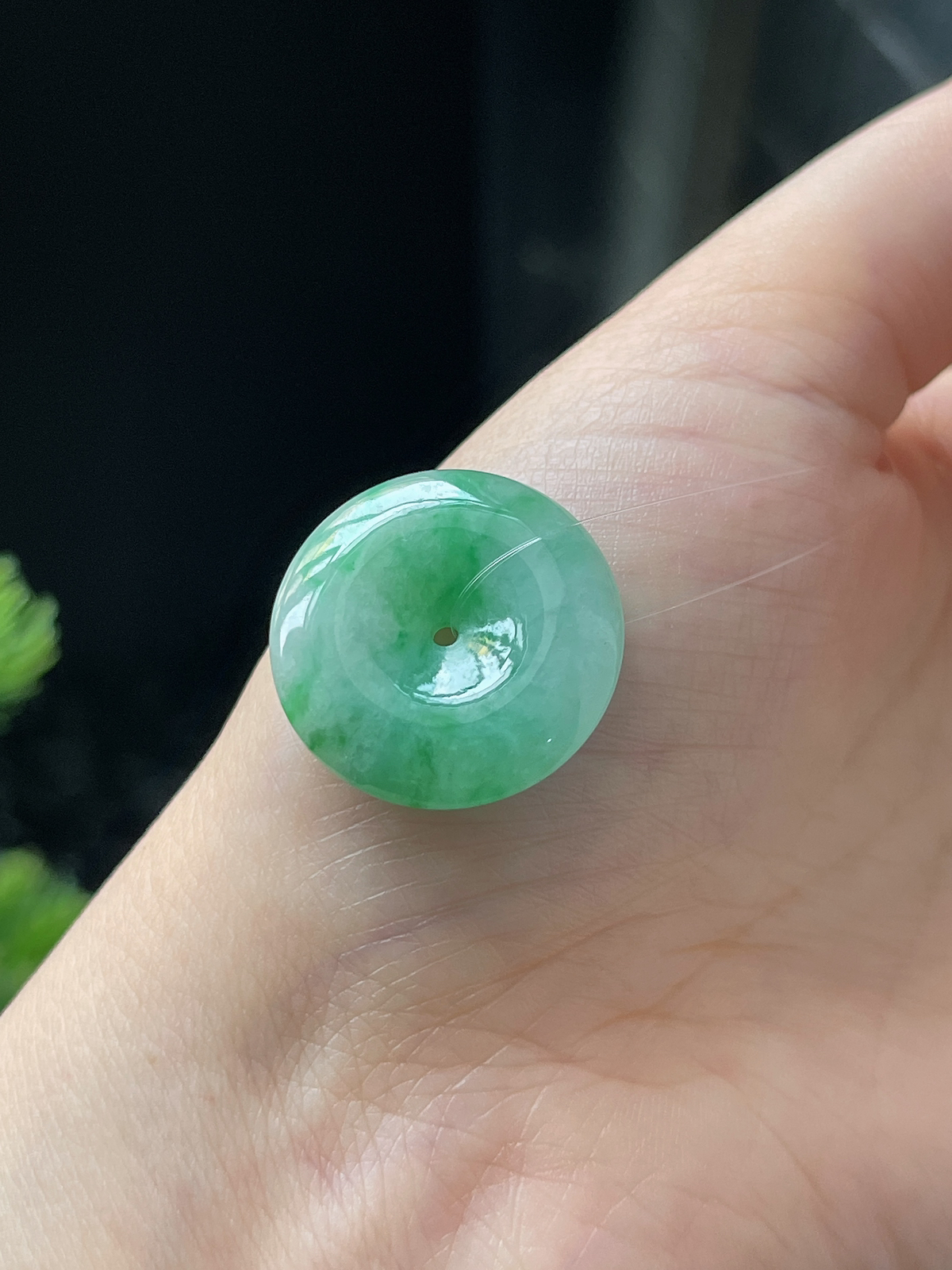 翡翠糯化种飘绿平安扣