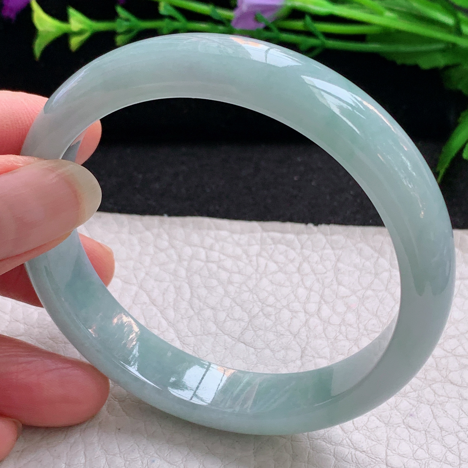 js实拍59*12.8*7.2平安镯 天然缅甸翡翠A货手镯淡蓝底正圈玉手环