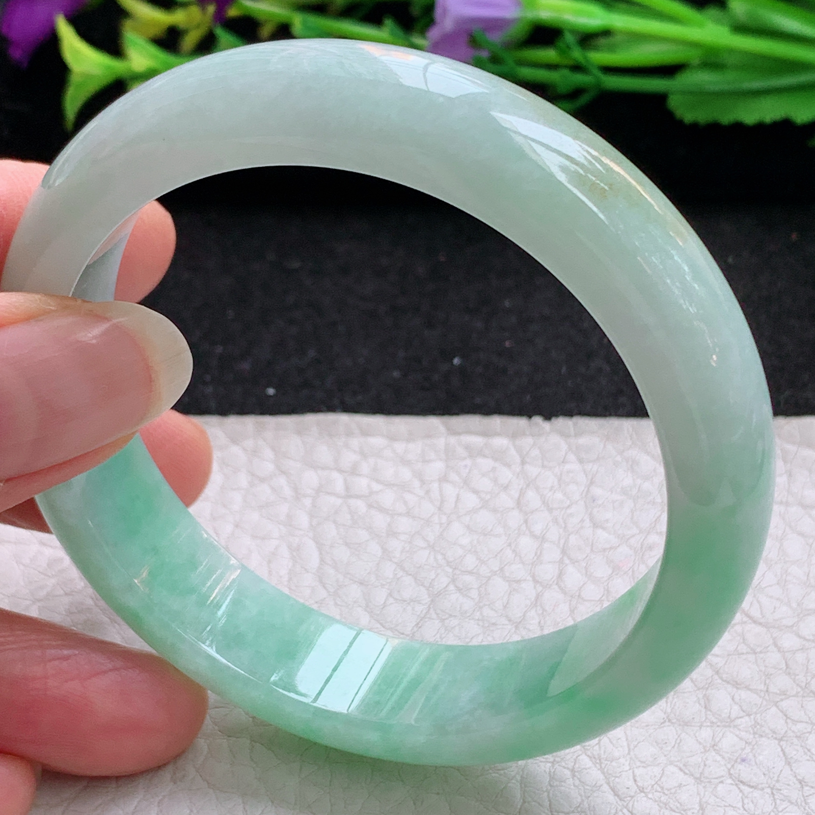 yh清新56*13.8*7.5平安镯 天然缅甸翡翠A货手镯水润飘绿宽边正圈玉手环