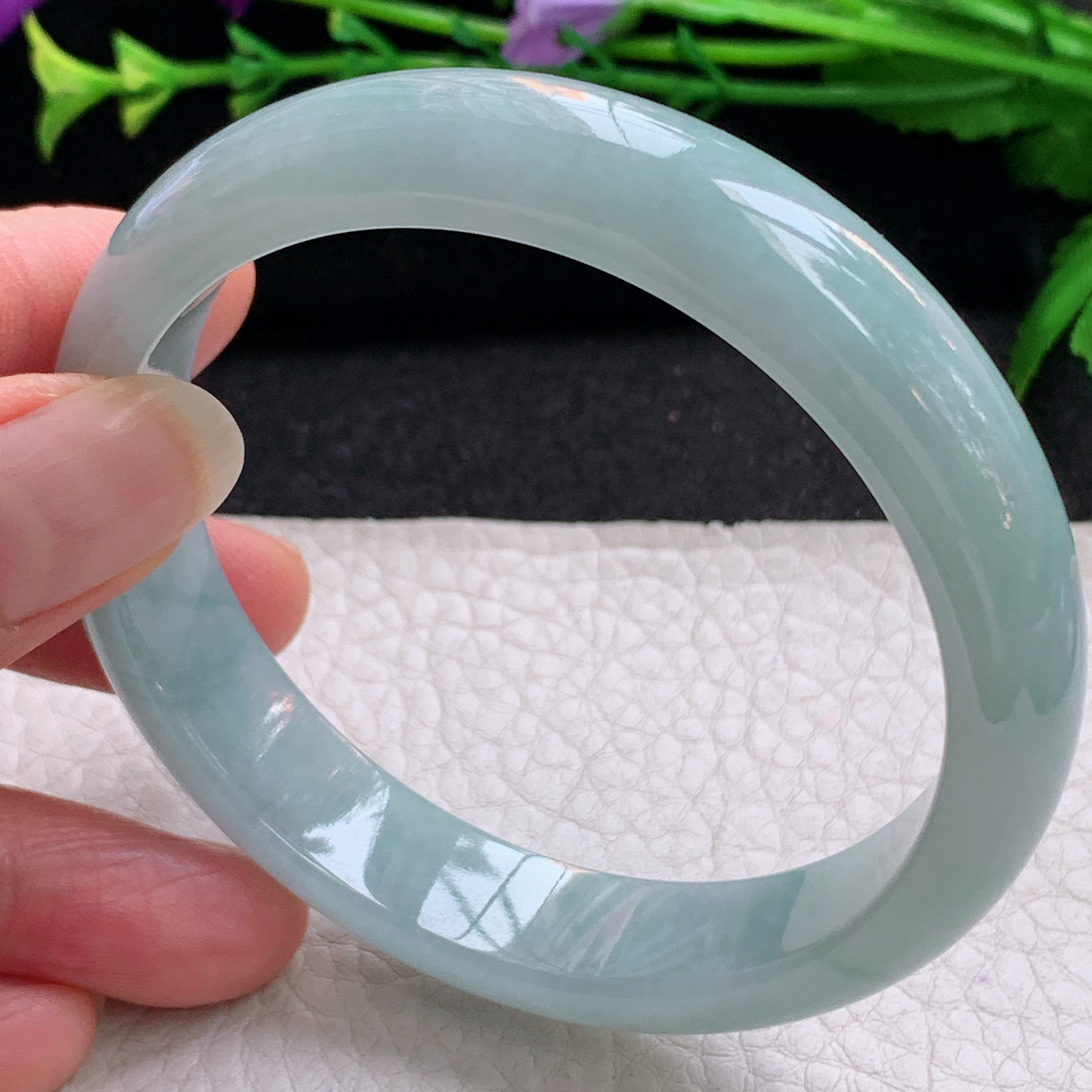 js实拍59*12.8*7.2平安镯 天然缅甸翡翠A货手镯淡蓝底正圈玉手环