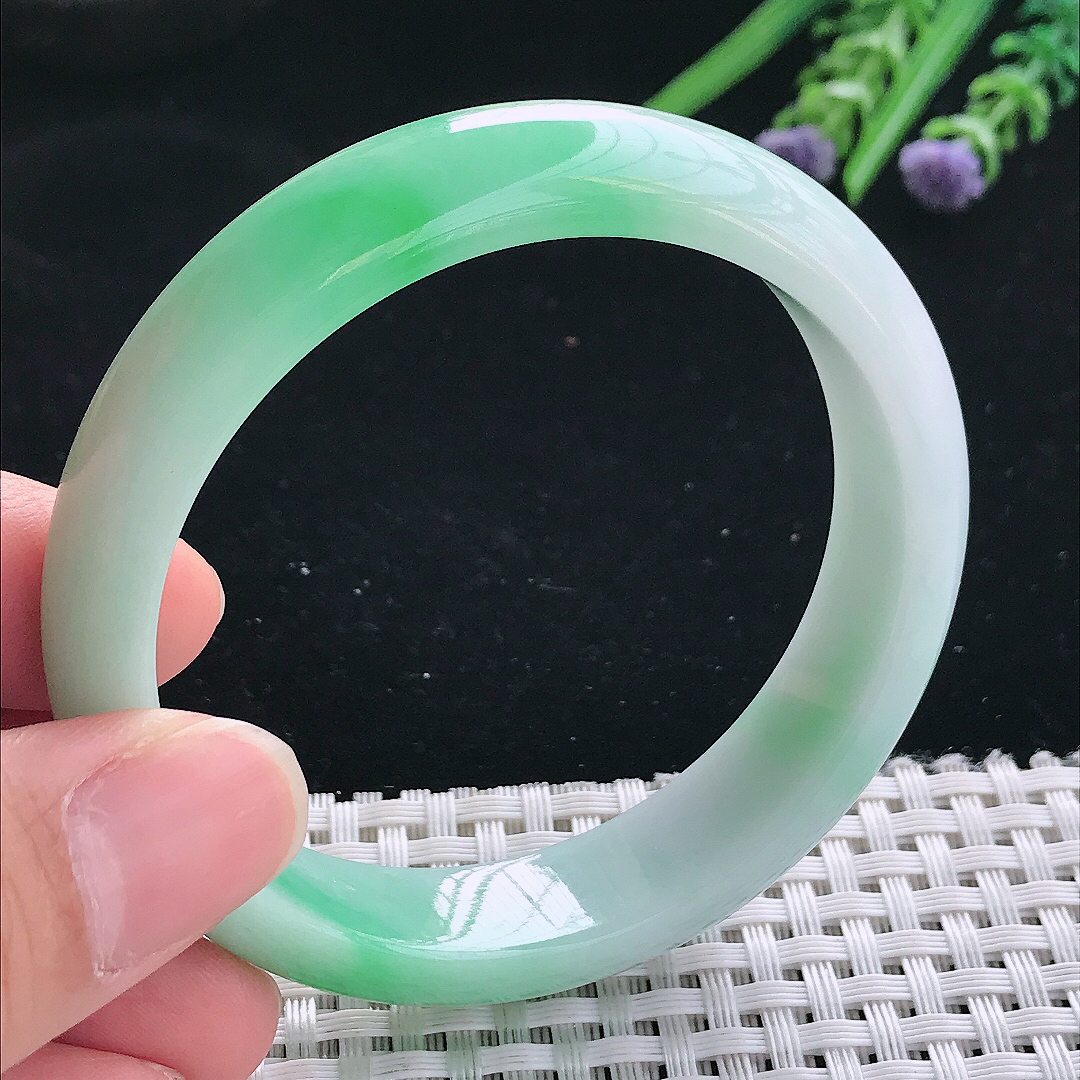 实拍天然翡翠55.5/12.9/7.8老坑精美飘阳绿手镯翡翠玉镯手环