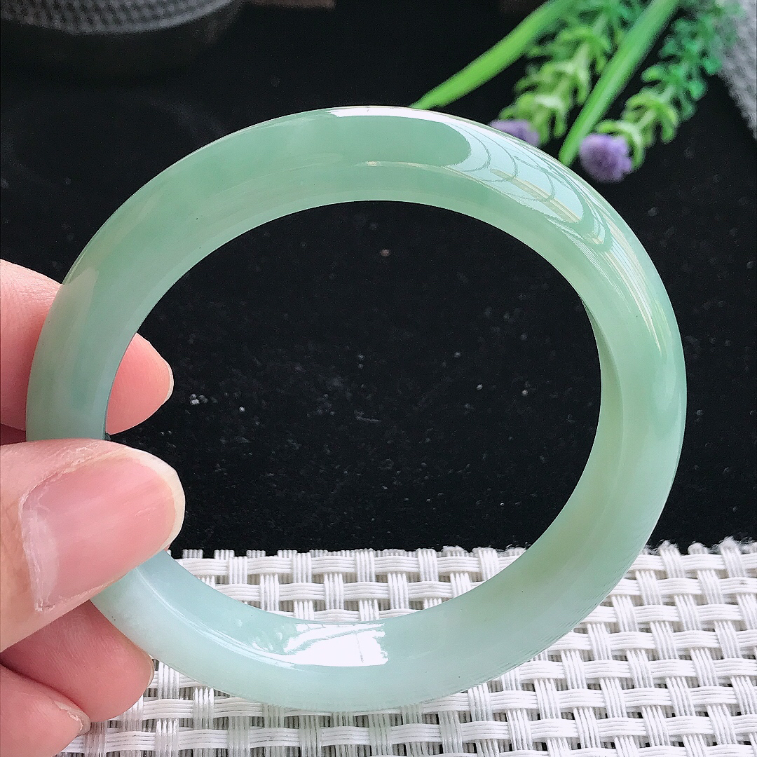 实拍天然翡翠55/10.8/8.5老坑冰胶水灵冰晴绿手镯翡翠玉镯手环