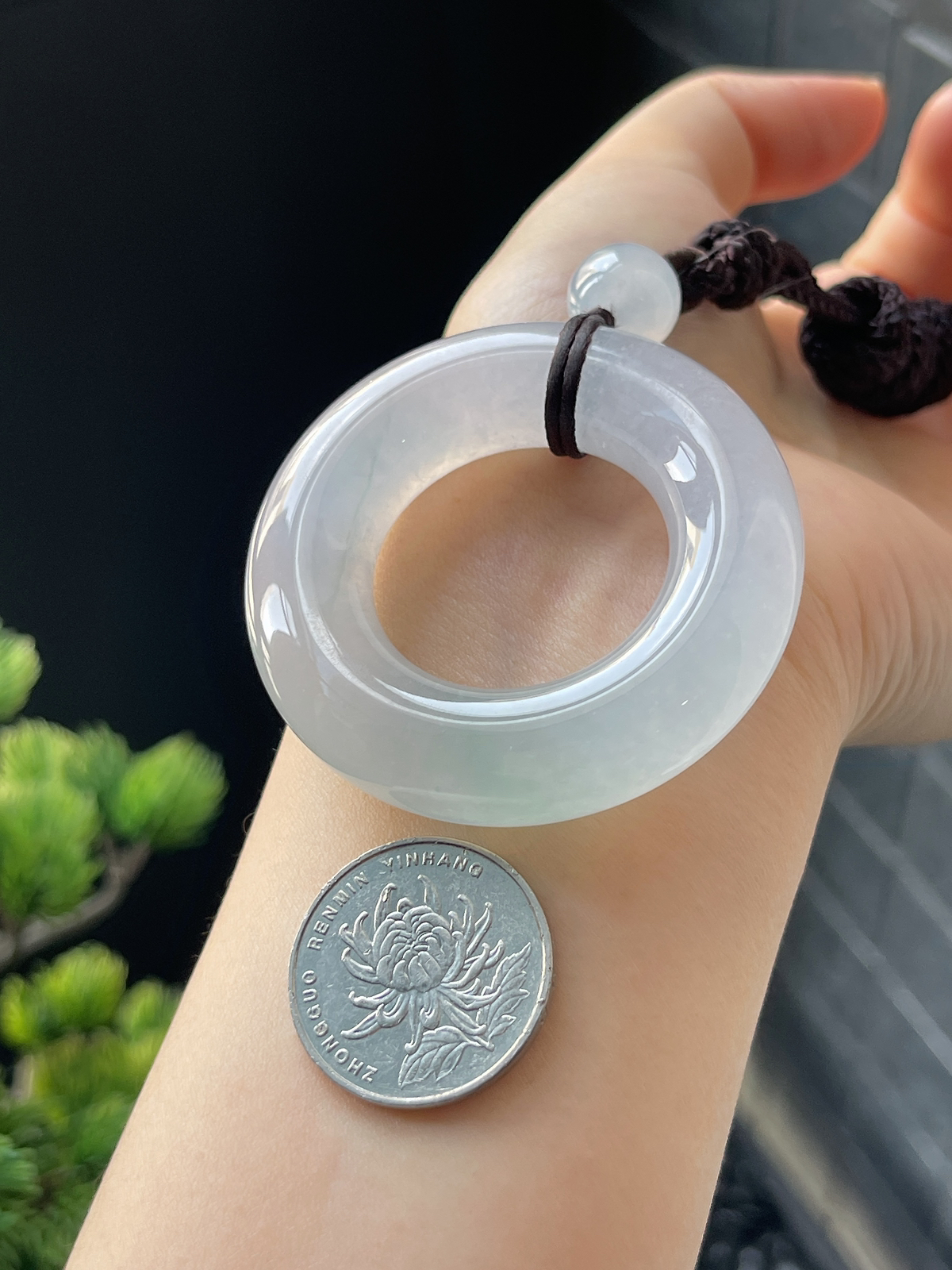 翡翠冰糯种白色平安扣，配珠未测