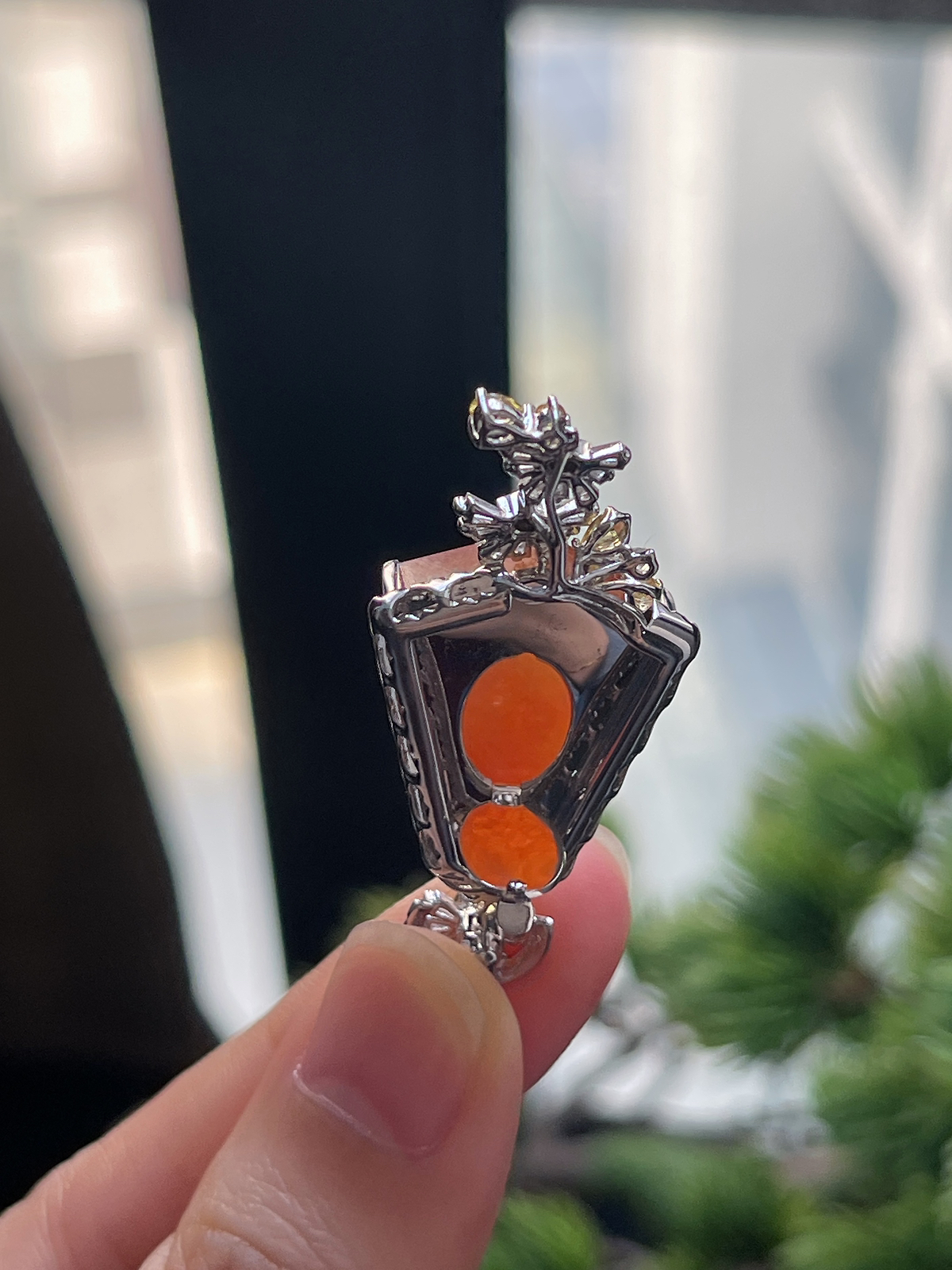 翡翠冰糯种红色无事牌挂件，印记：G18K,伴钻石（无色）