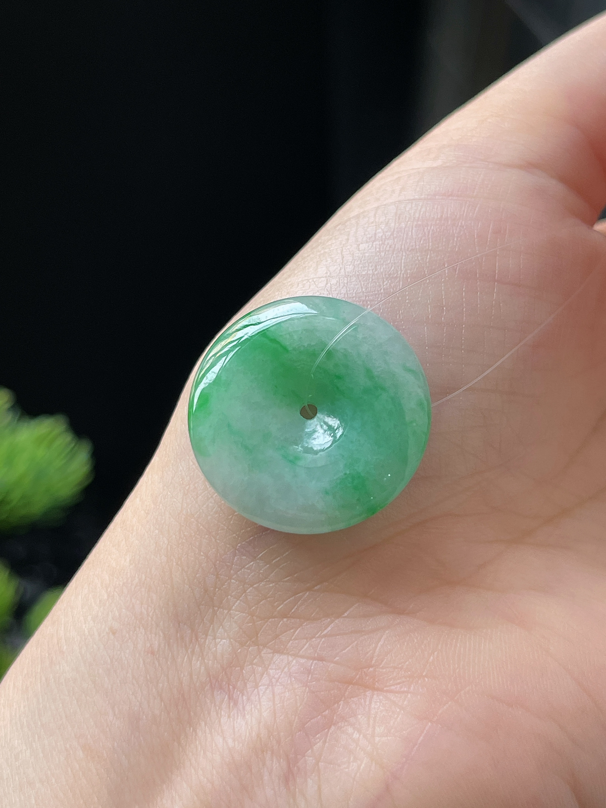 翡翠糯化种飘绿平安扣