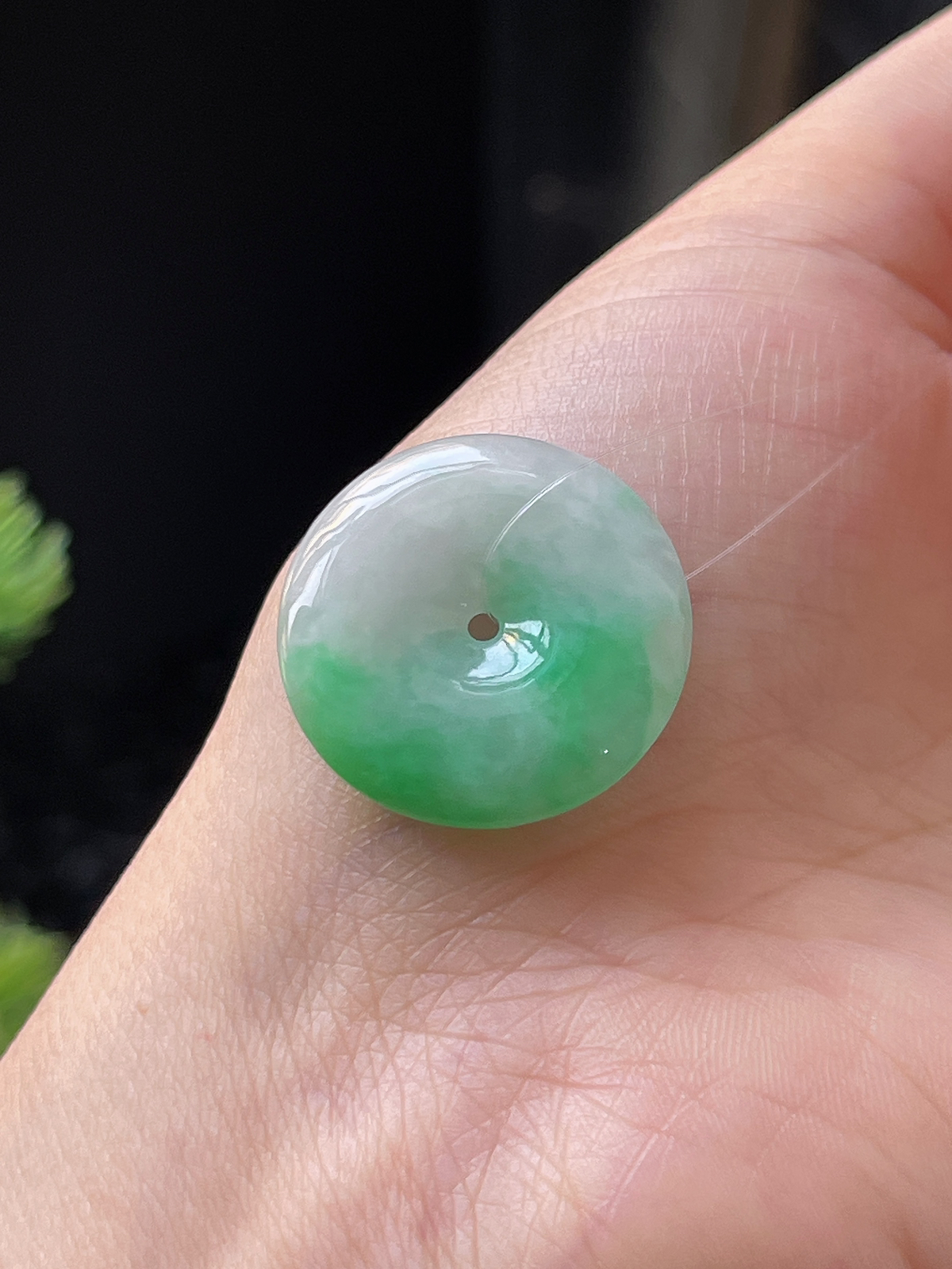 翡翠糯化种淡绿色平安扣