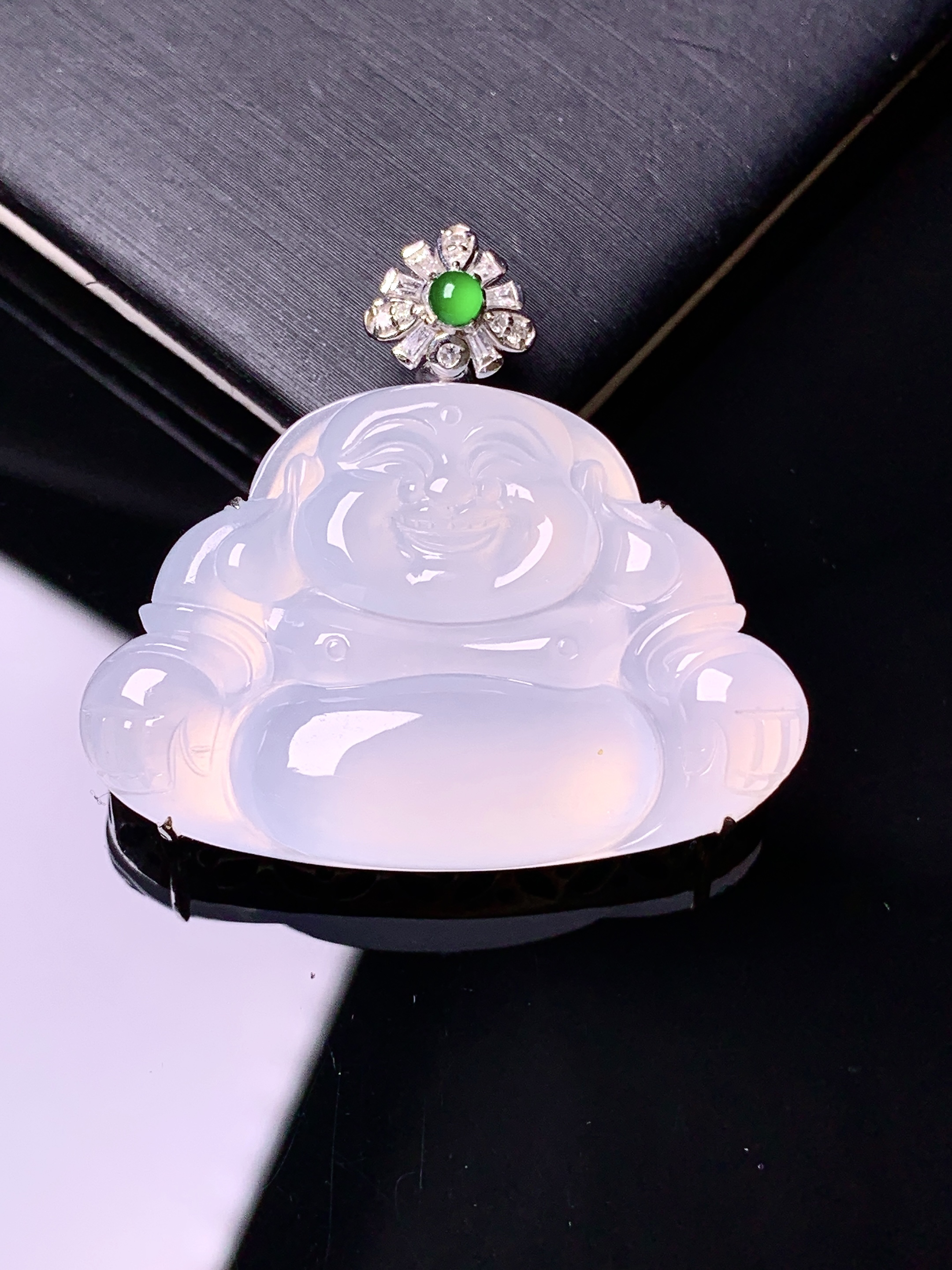 18k金钻镶嵌冰种佛公吊坠 玉质细腻 色泽艳丽清新 水润亮眼 整体尺寸32.2*35*8.2z2