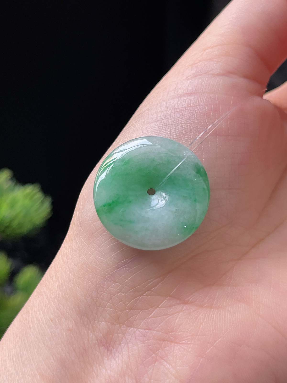 翡翠糯化种飘绿平安扣