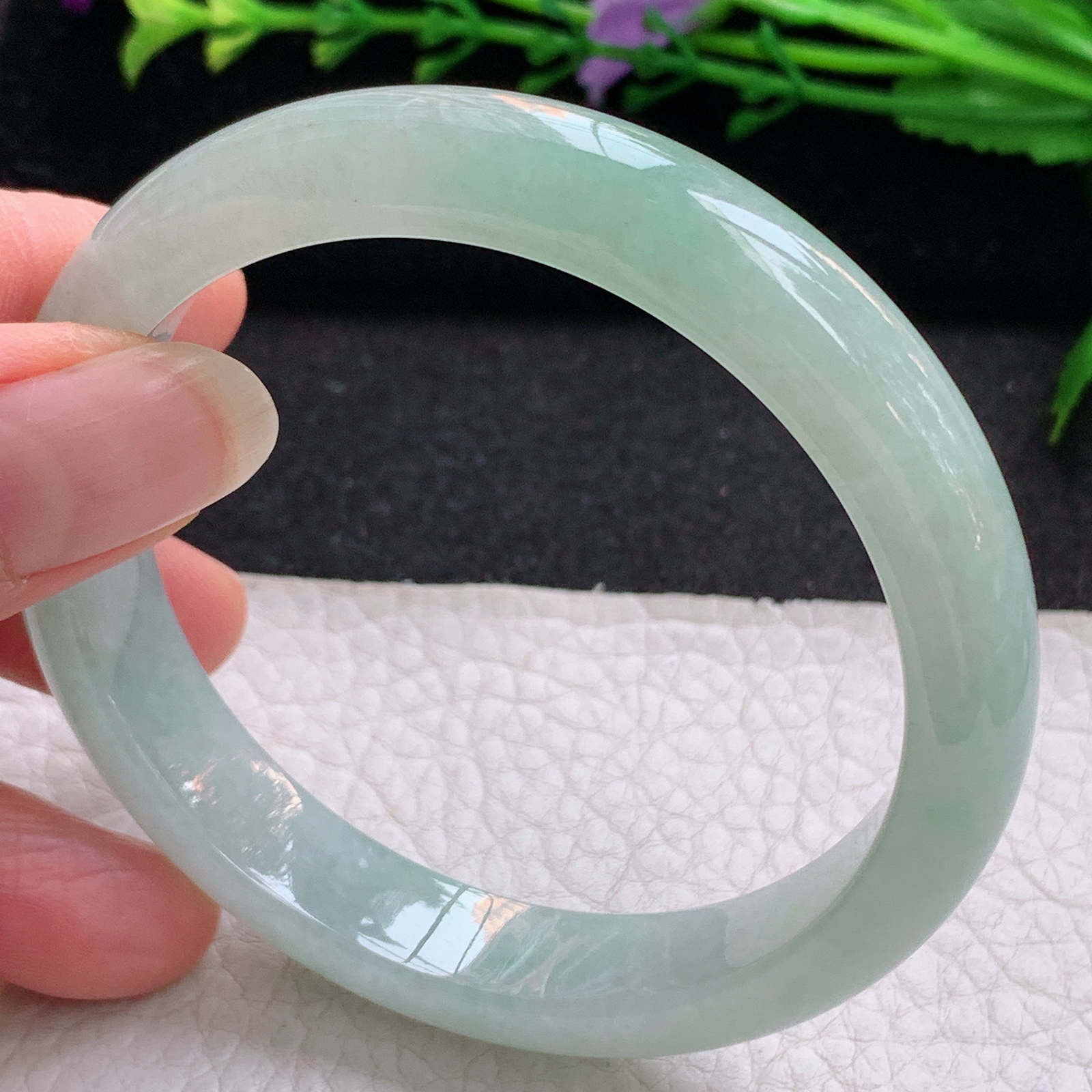 js实拍58*11.8*7.5平安镯 天然缅甸翡翠A货手镯清爽浅绿正圈玉手环