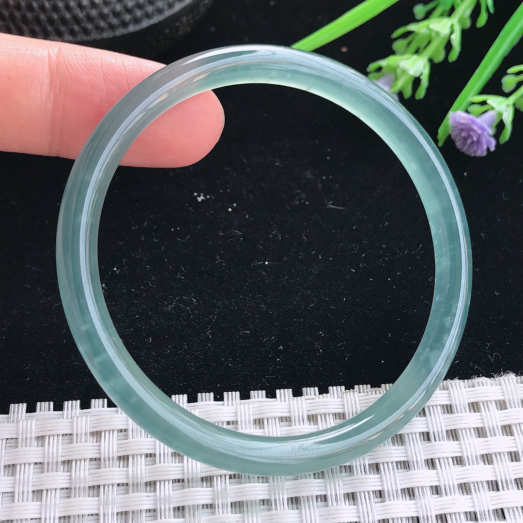 实拍天然翡翠52.5/6.2/5.6老坑秀气冰透满色蓝韵叮当镯翡翠玉镯手环