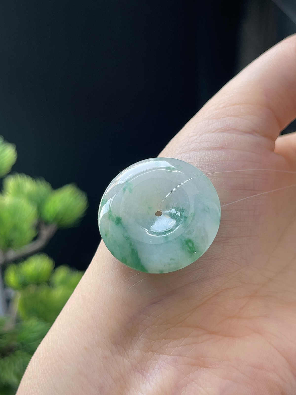 翡翠冰糯种飘绿平安扣