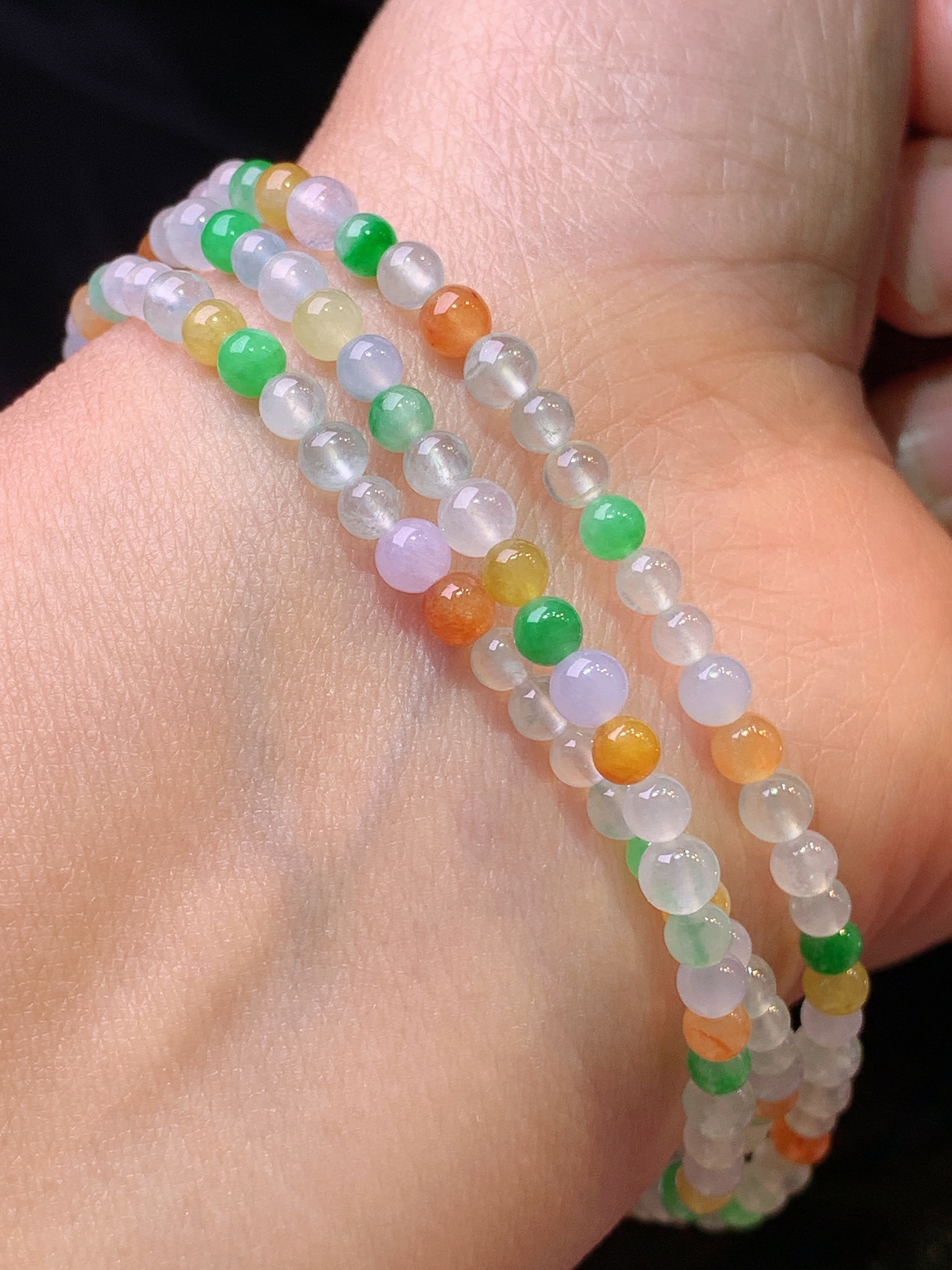 多彩圆珠项链 玉质细腻 色泽艳丽清新 水润亮眼 整体尺寸4*z1