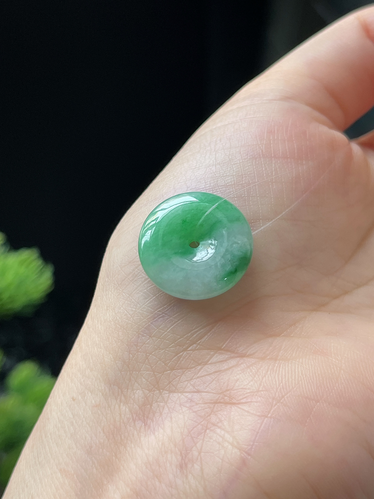 翡翠糯化种飘绿平安扣