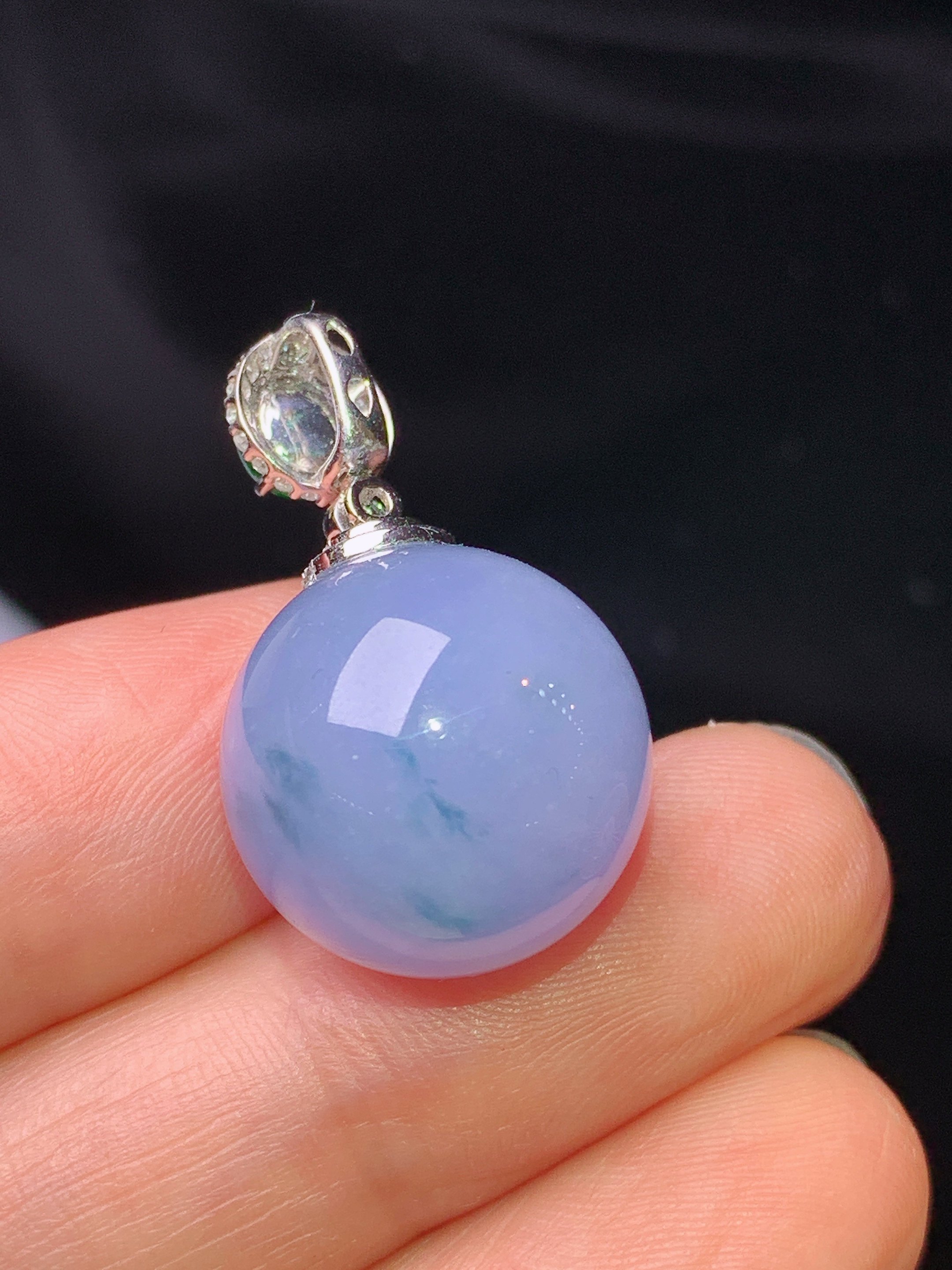 18k金钻镶嵌紫罗兰圆珠吊坠 玉质细腻 色泽艳丽清新 水润亮眼 整体尺寸27.3*16b1