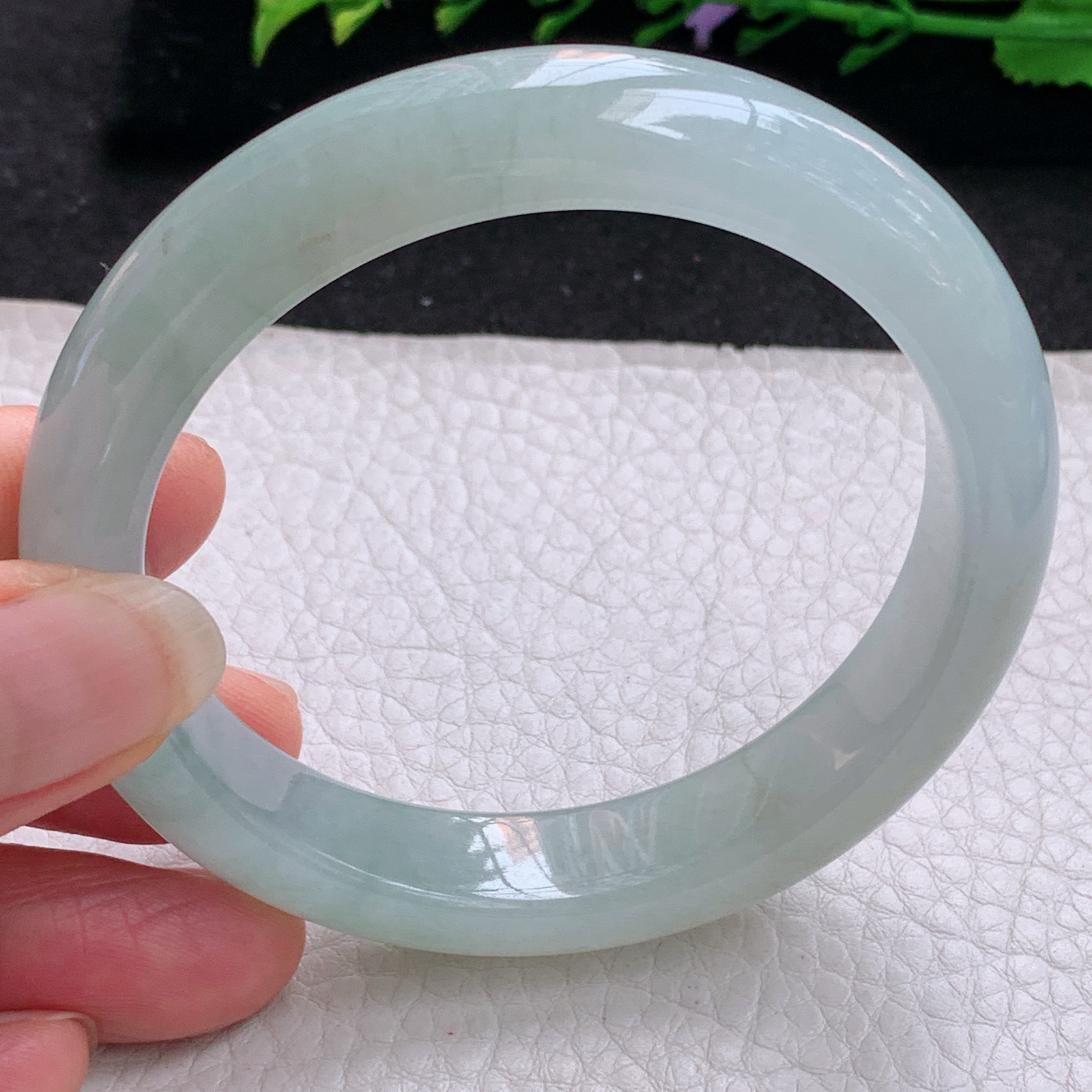 z实拍56.5*12.5*8.3平安镯 天然缅甸翡翠A货手镯冰润浅绿宽边正圈玉手环