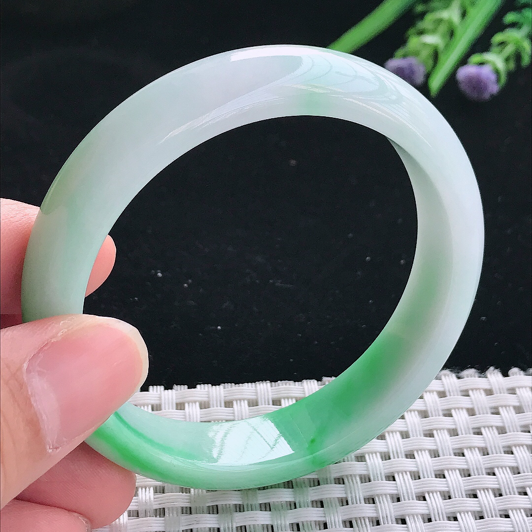 实拍天然翡翠55.5/12.9/7.8老坑精美飘阳绿手镯翡翠玉镯手环