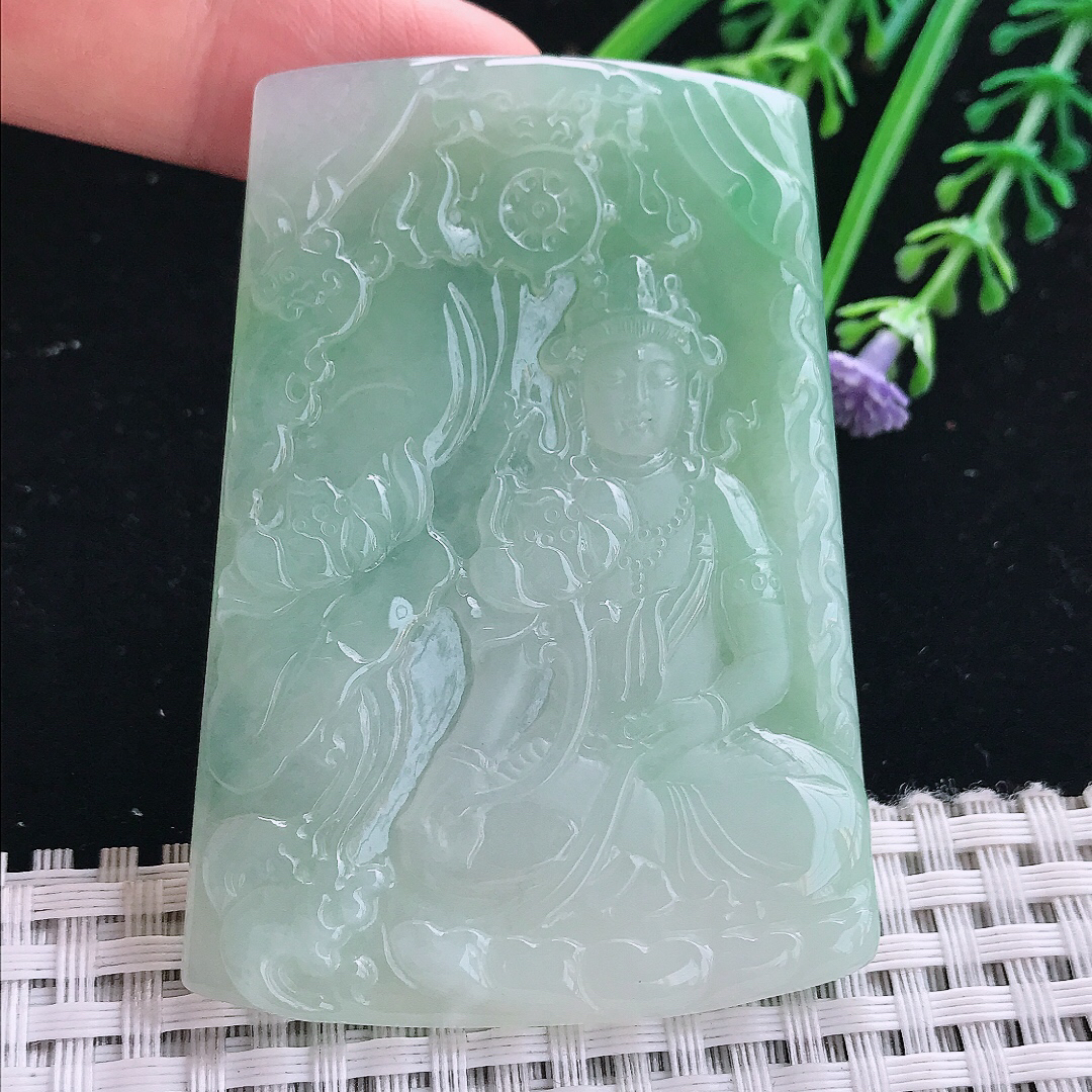 实拍A货翡翠66/48/5.3老坑冰胶水灵冰晴绿持莲观音吊坠翡翠大势至菩萨