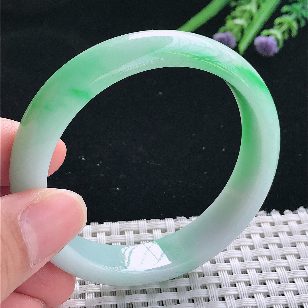 实拍天然翡翠55.5/12.9/7.8老坑精美飘阳绿手镯翡翠玉镯手环