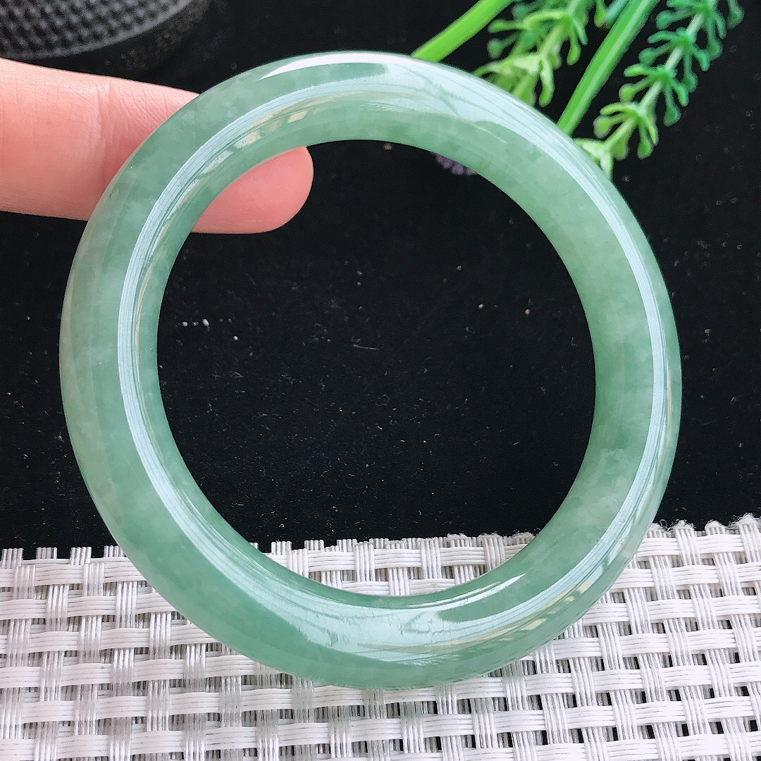实拍天然翡翠55/10.5/10.3老坑冰润起胶满绿圆条手镯翡翠玉镯手环