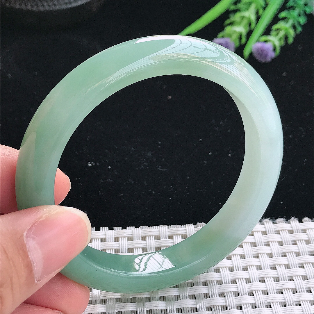 实拍天然翡翠55/10.8/8.5老坑冰胶水灵冰晴绿手镯翡翠玉镯手环