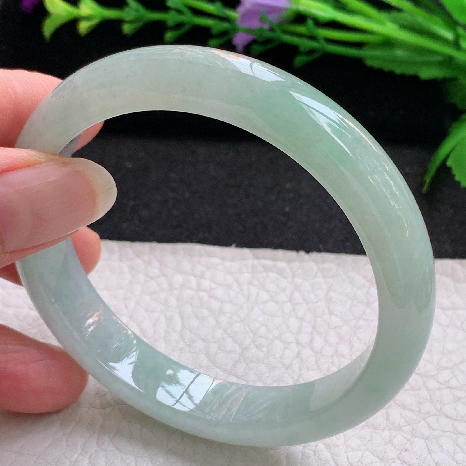 js实拍58*11.8*7.5平安镯 天然缅甸翡翠A货手镯清爽浅绿正圈玉手环