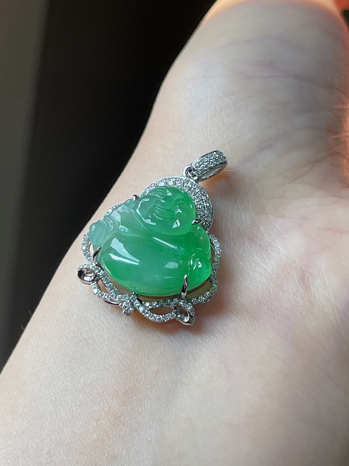 翡翠冰糯种绿色佛公吊坠，印记：G18K,伴钻石