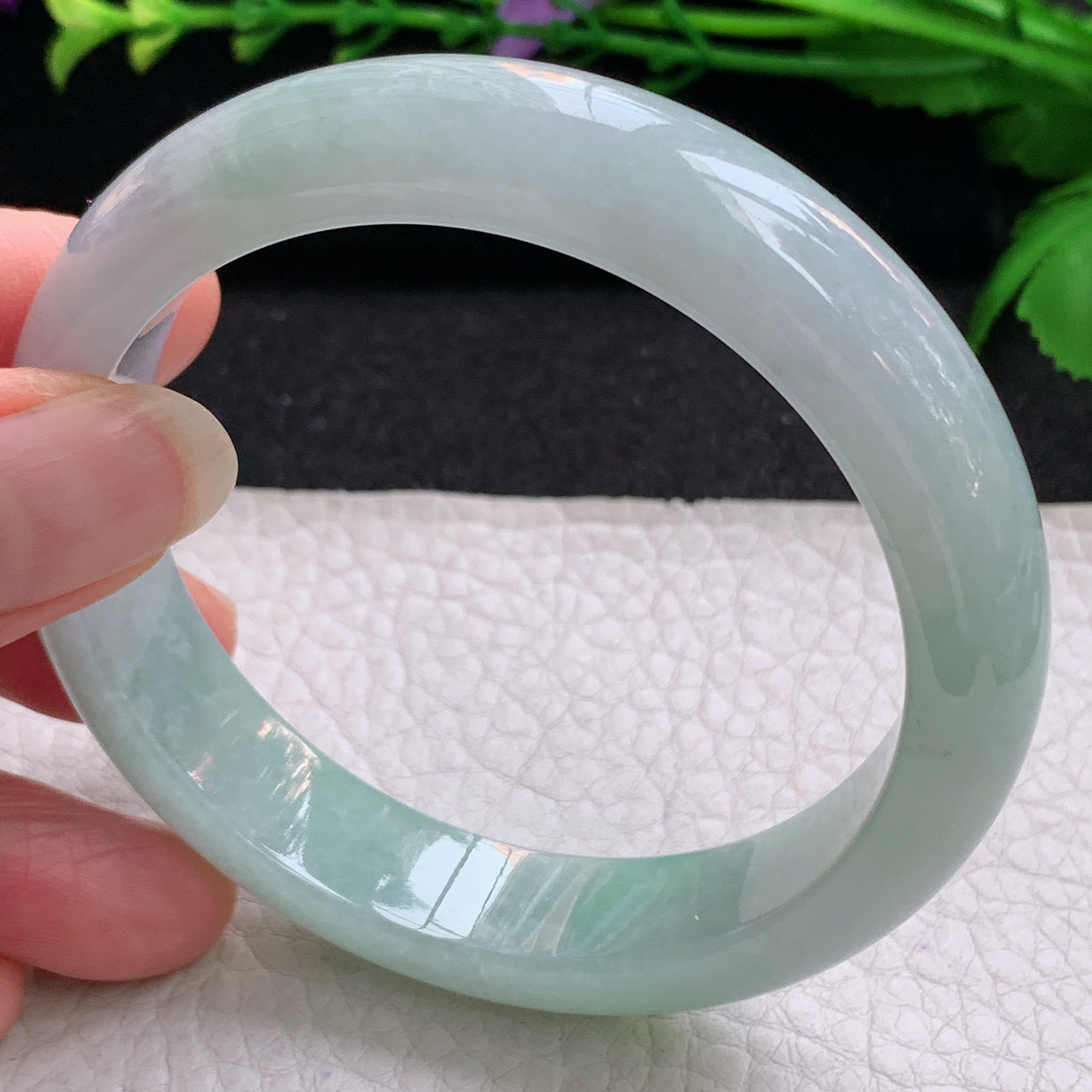 js实拍58*13.3*8.2平安镯 天然缅甸翡翠A货手镯清爽飘绿正圈玉手环