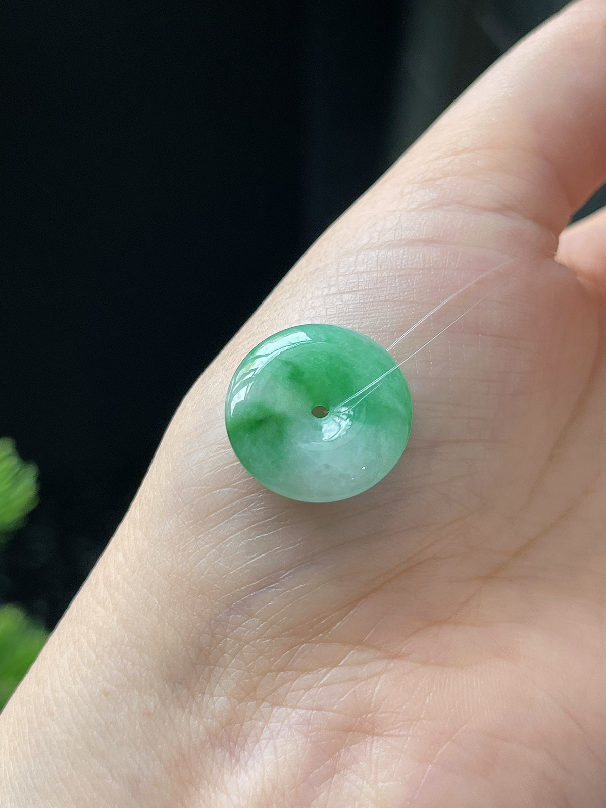 翡翠糯化种飘绿平安扣