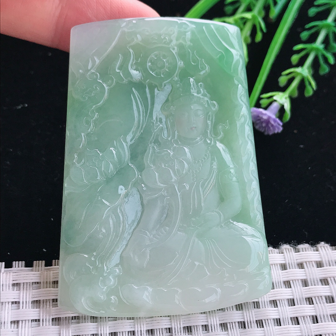 实拍A货翡翠66/48/5.3老坑冰胶水灵冰晴绿持莲观音吊坠翡翠大势至菩萨