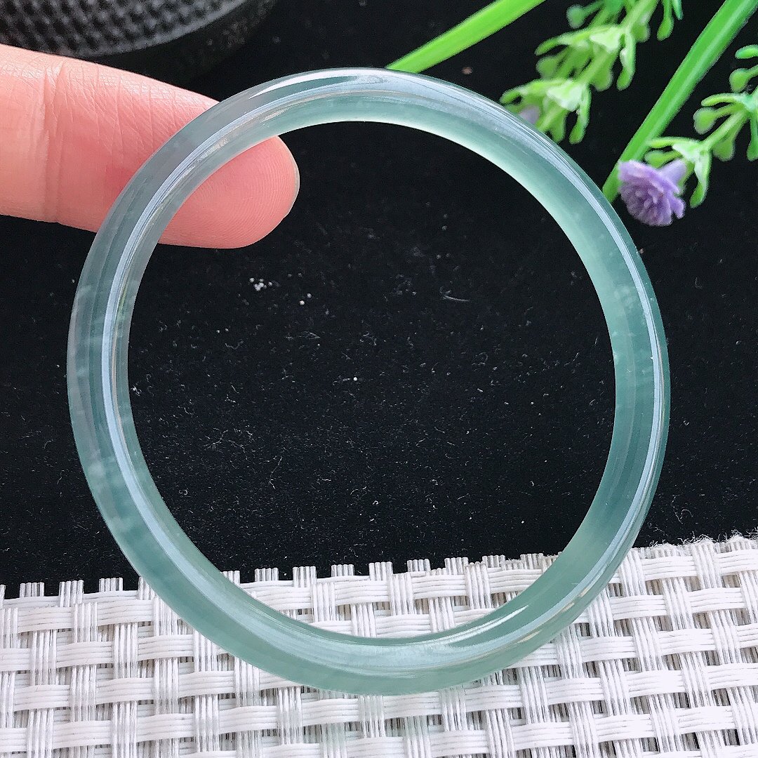 实拍天然翡翠52.5/6.2/5.6老坑秀气冰透满色蓝韵叮当镯翡翠玉镯手环