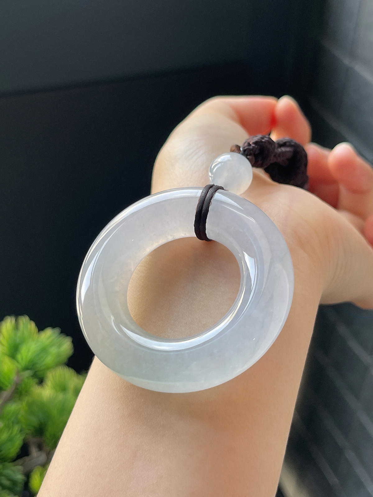 翡翠冰糯种白色平安扣，配珠未测